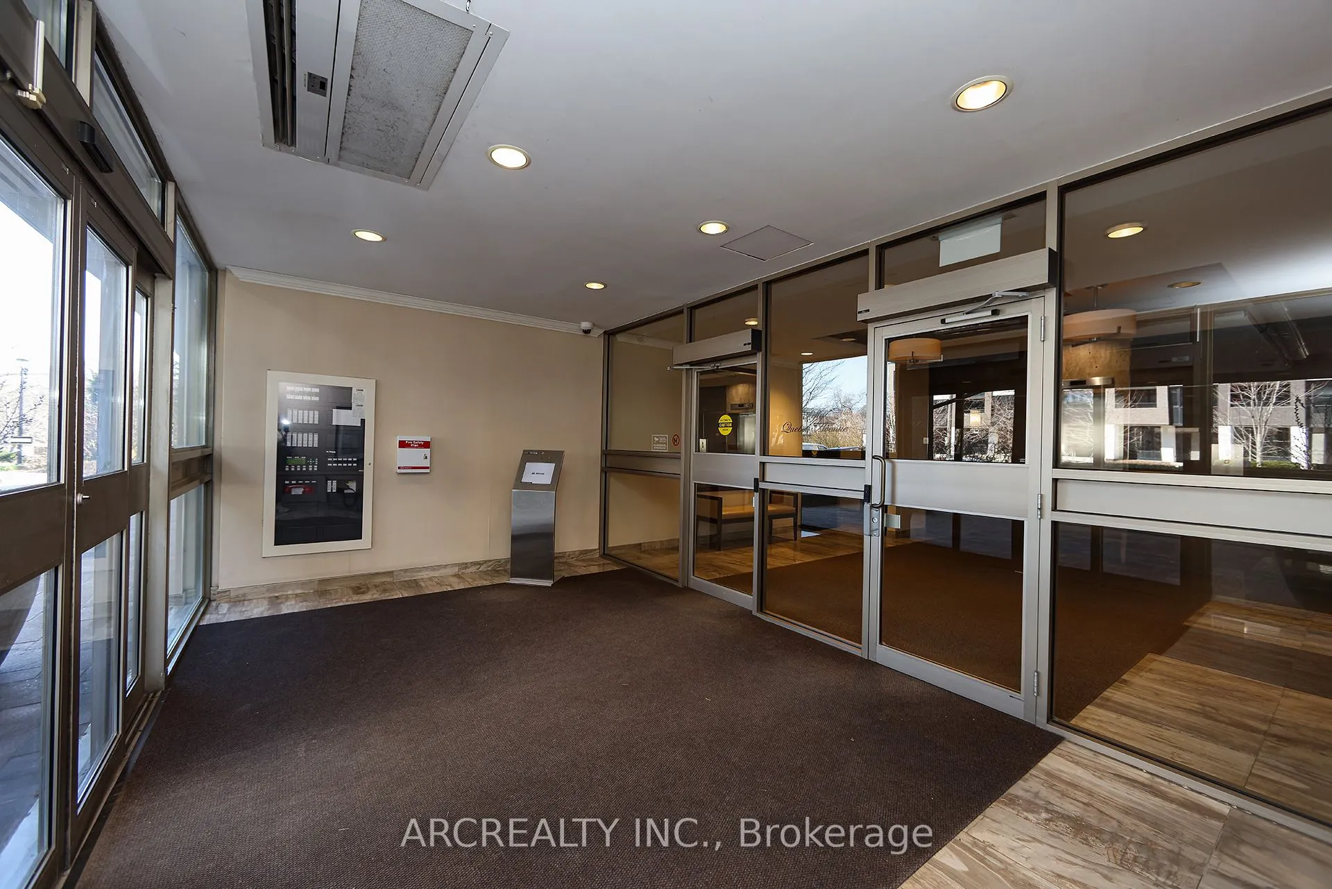 50 Quebec Avenue #2401