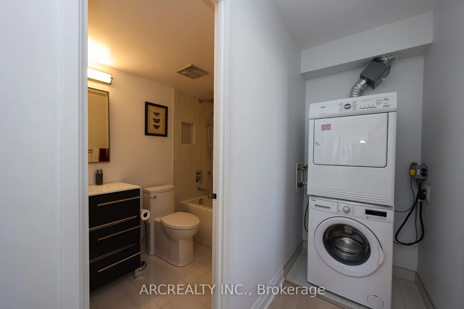 50 Quebec Avenue #2401