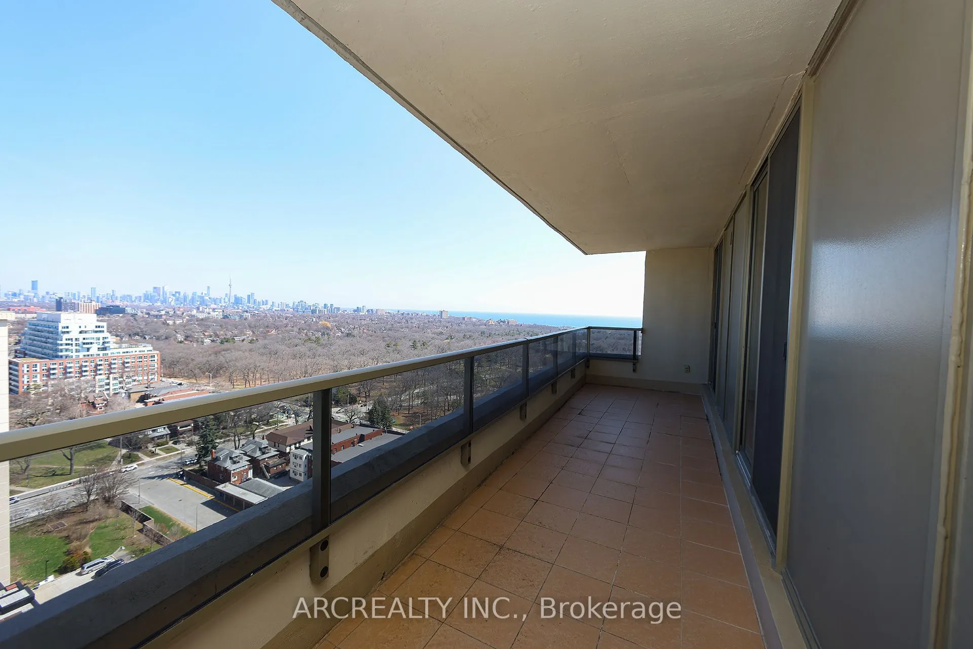 50 Quebec Avenue #2401