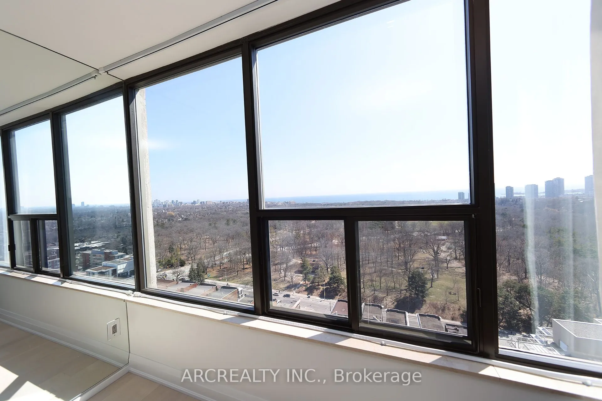 50 Quebec Avenue #2401