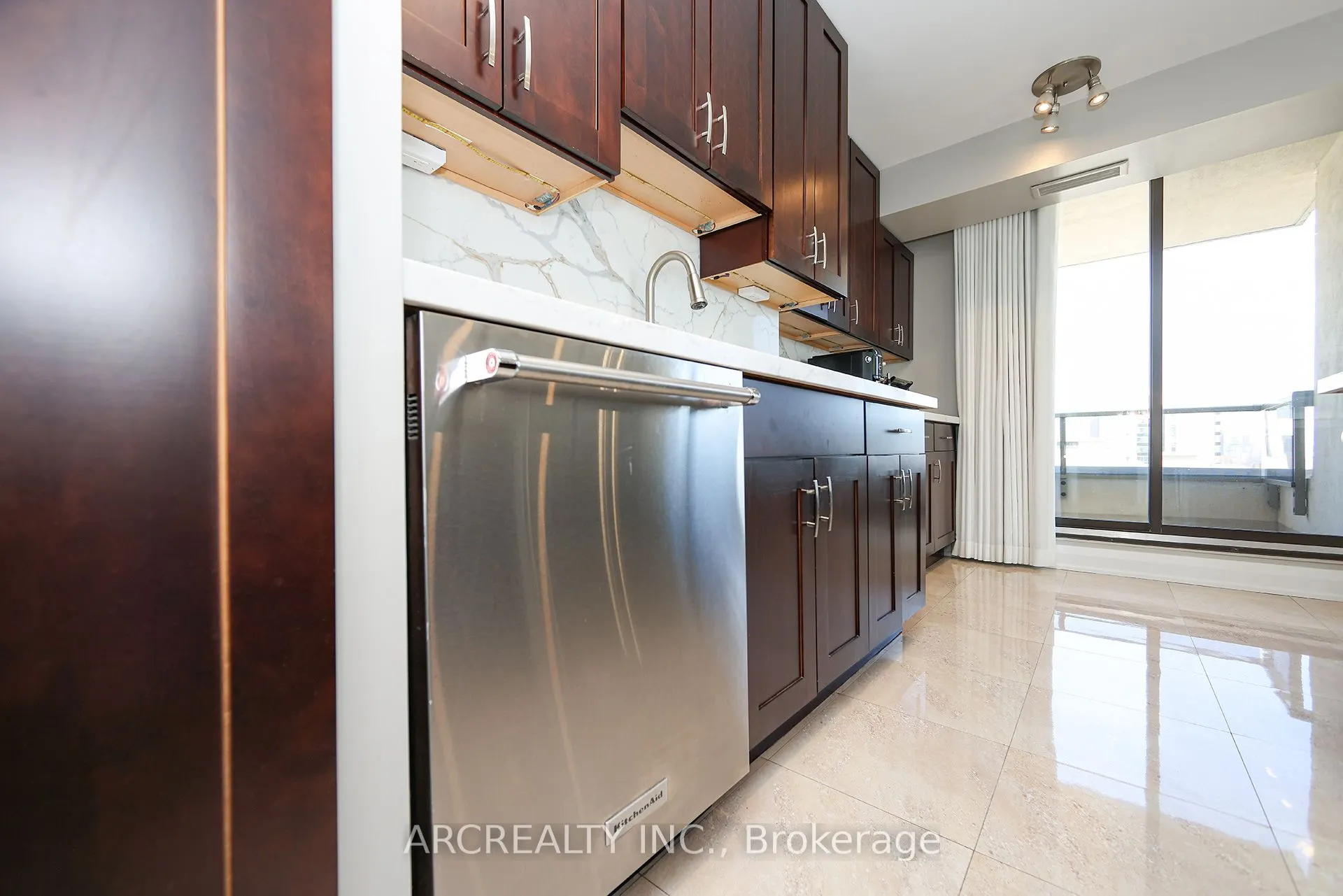 50 Quebec Avenue #2401