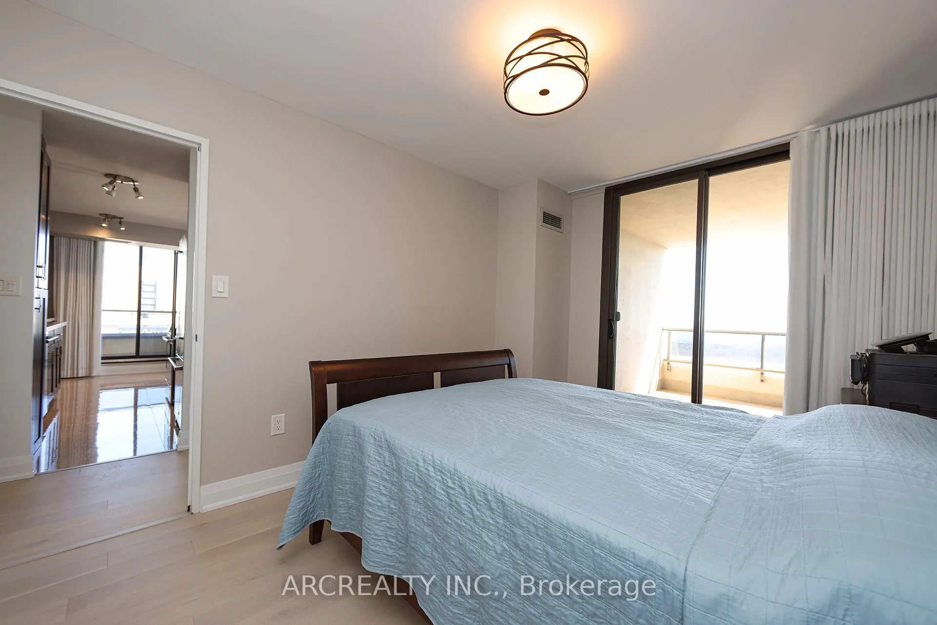 50 Quebec Avenue #2401