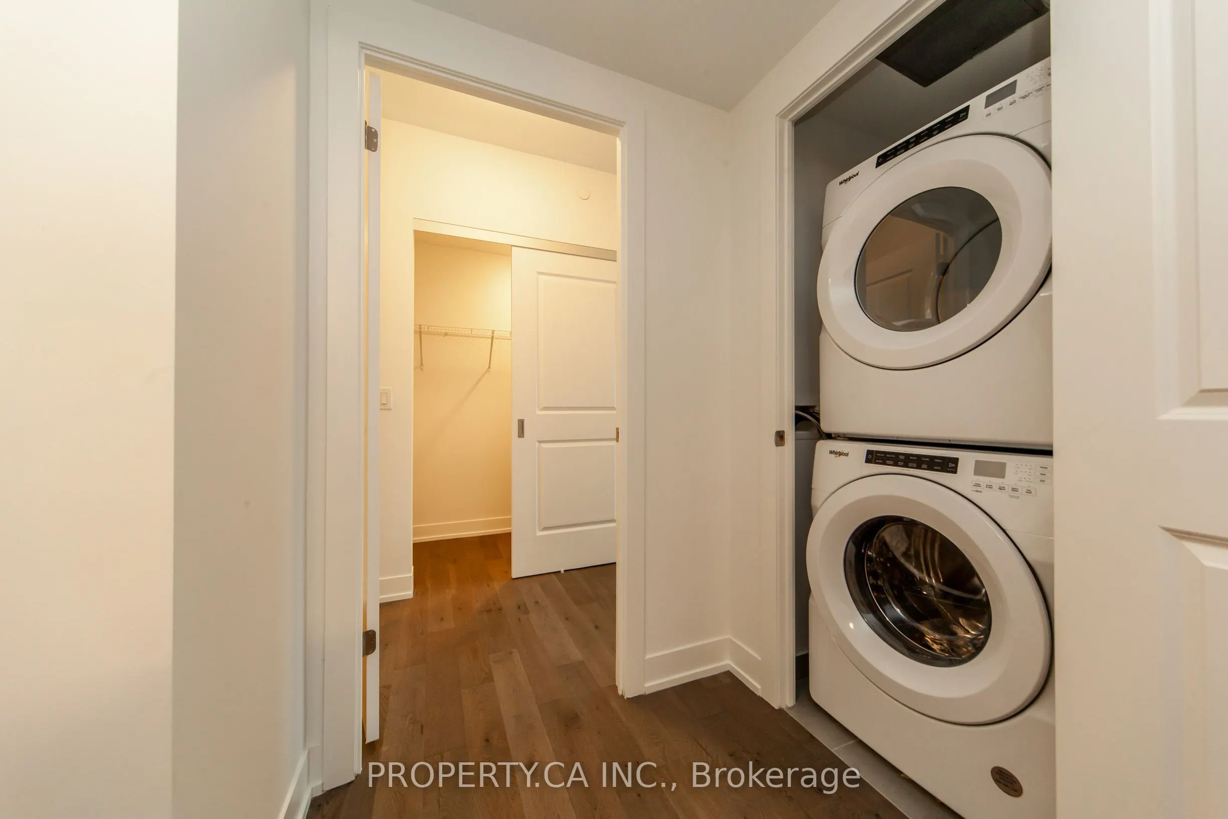 1063 Douglas Mccurdy Common #1206