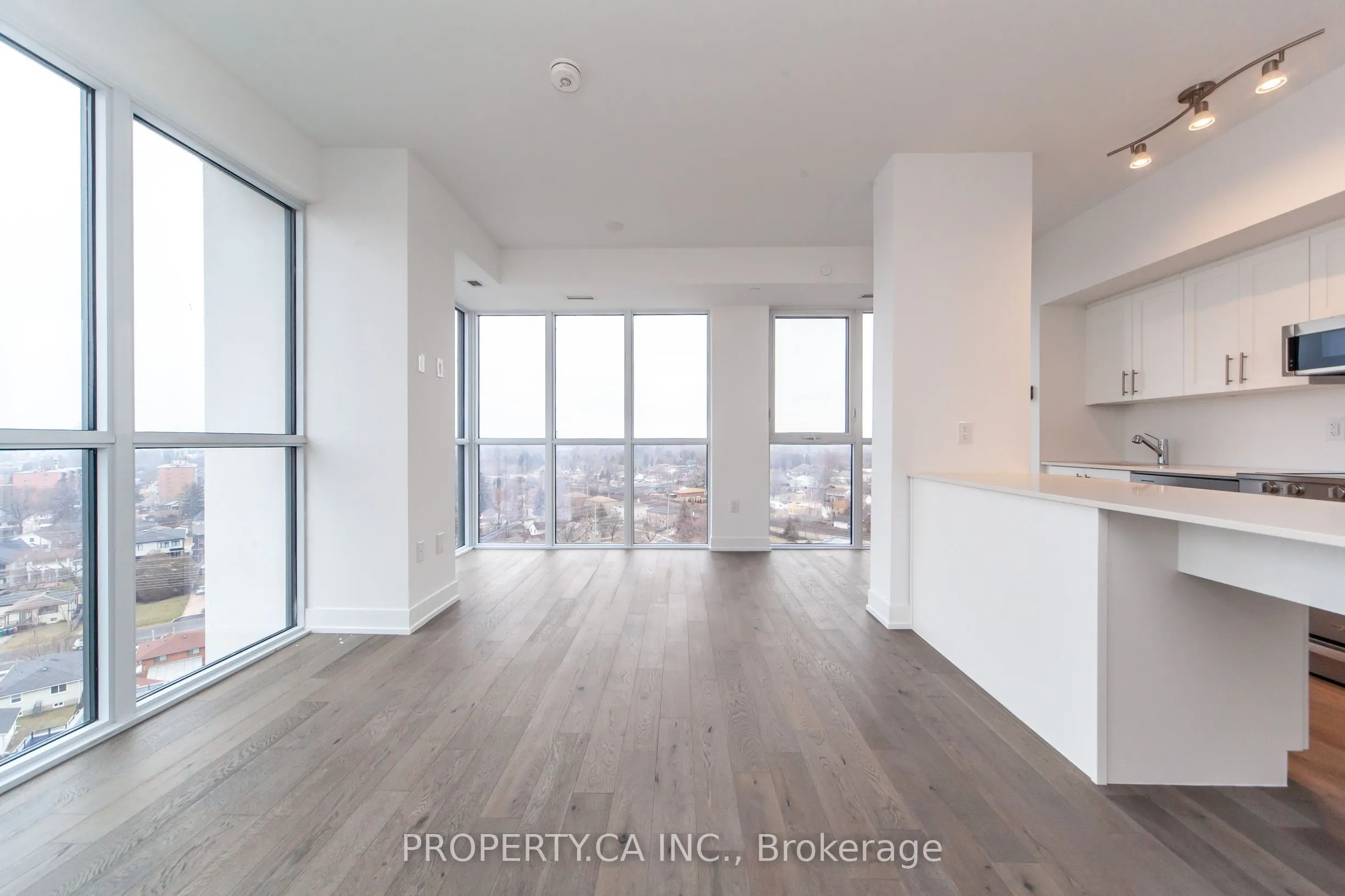 1063 Douglas Mccurdy Common #1206
