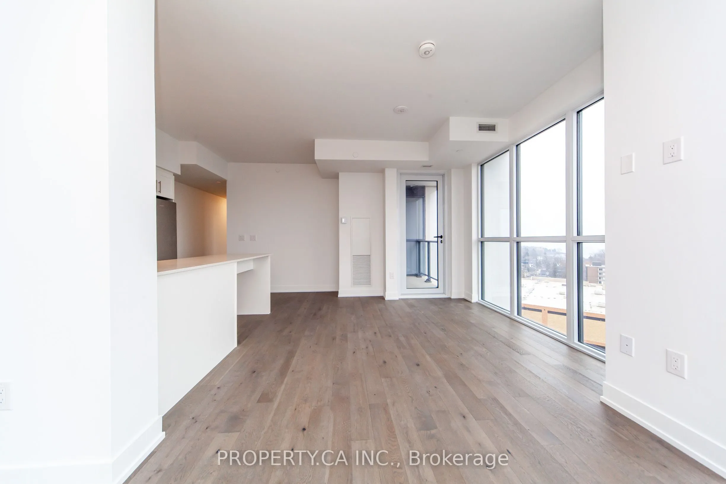 1063 Douglas Mccurdy Common #1206