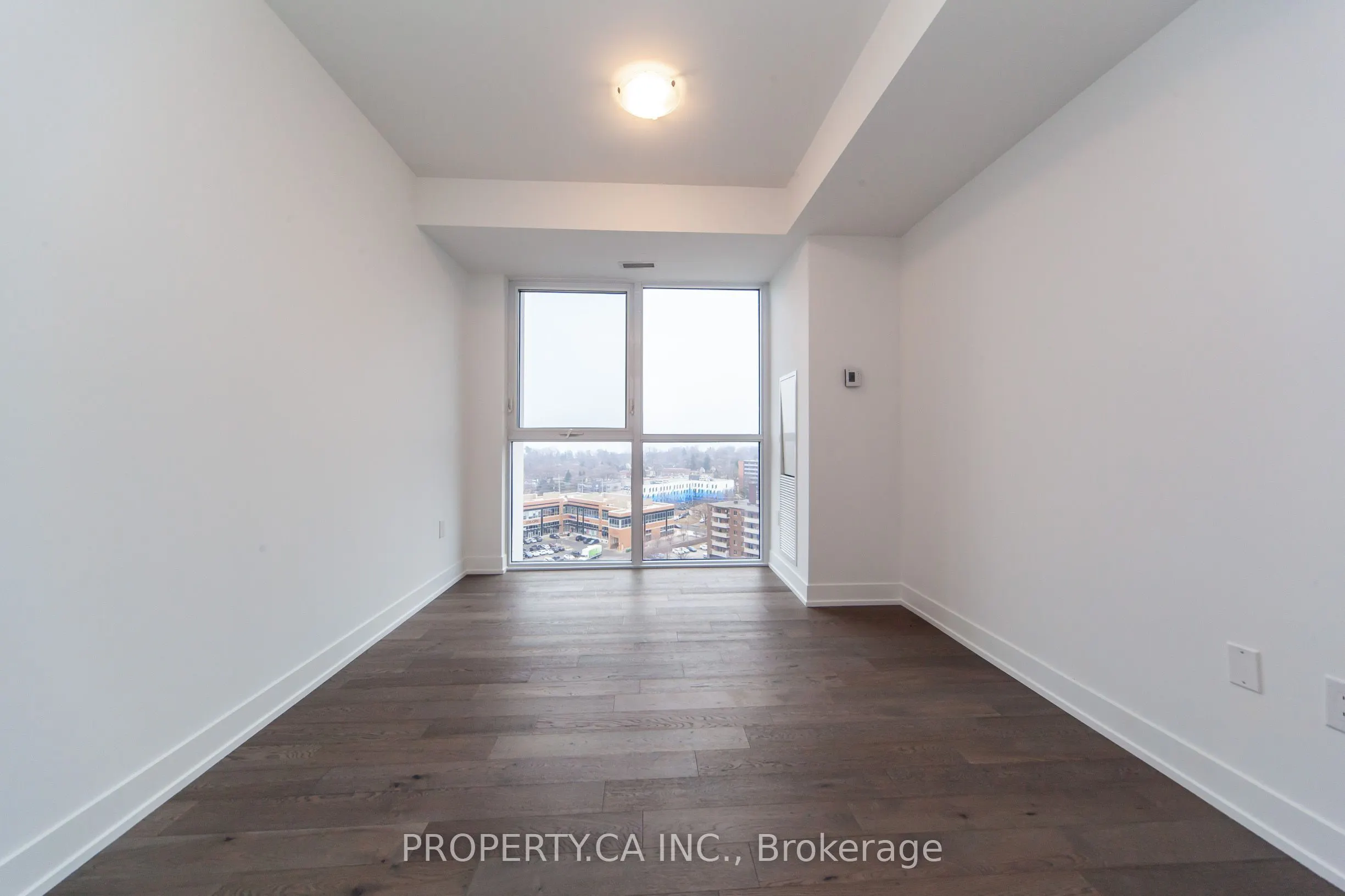 1063 Douglas Mccurdy Common #1206