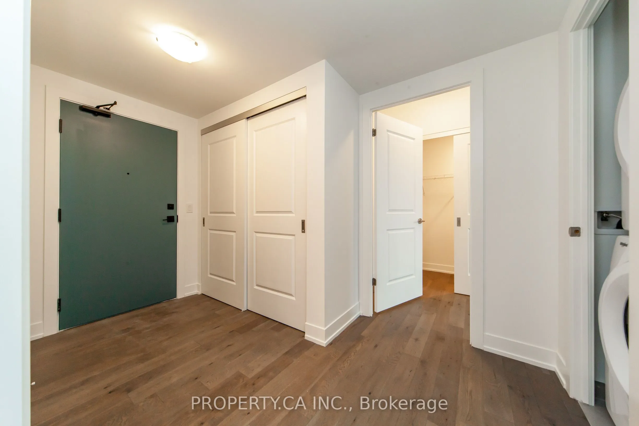 1063 Douglas Mccurdy Common #1206