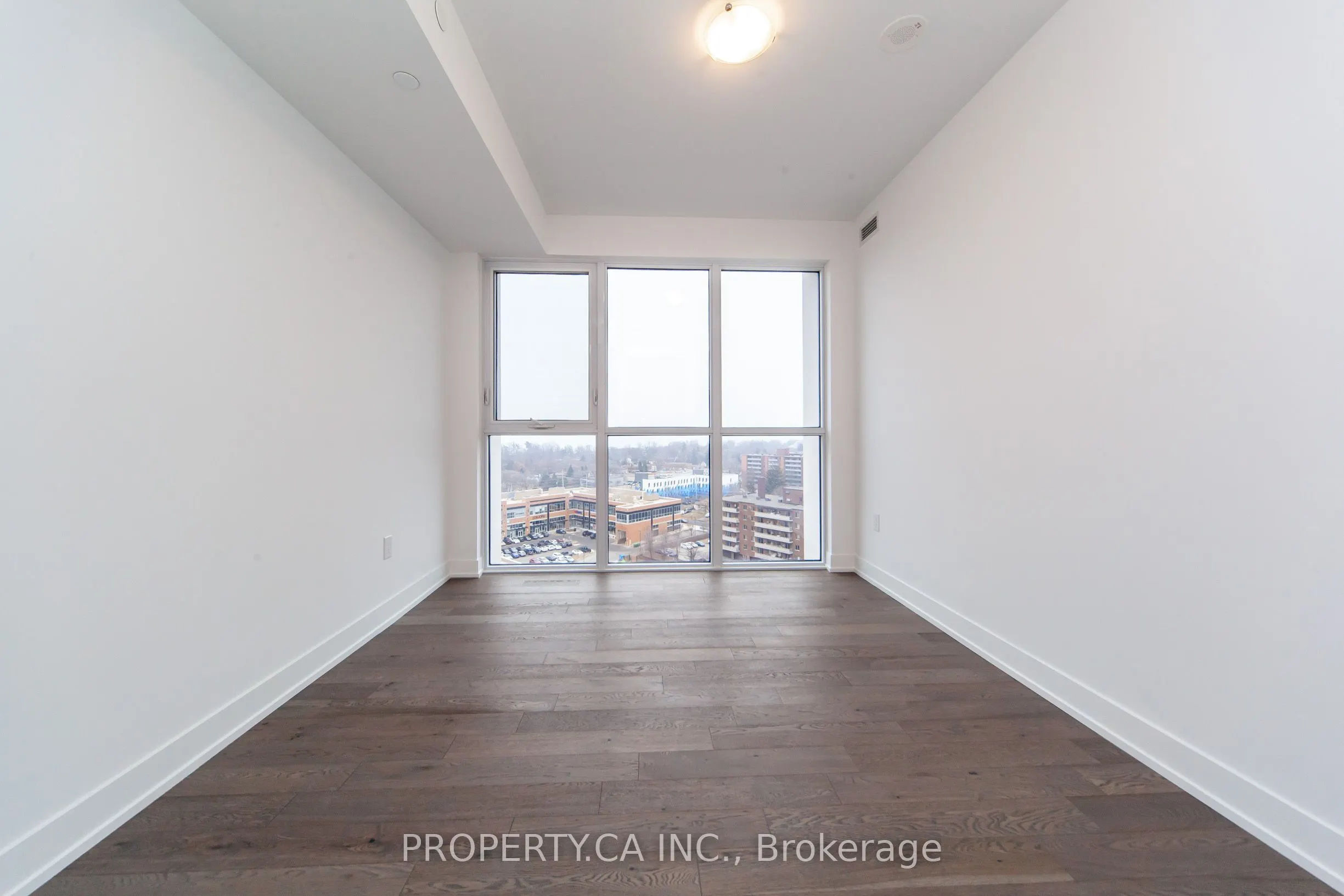 1063 Douglas Mccurdy Common #1206