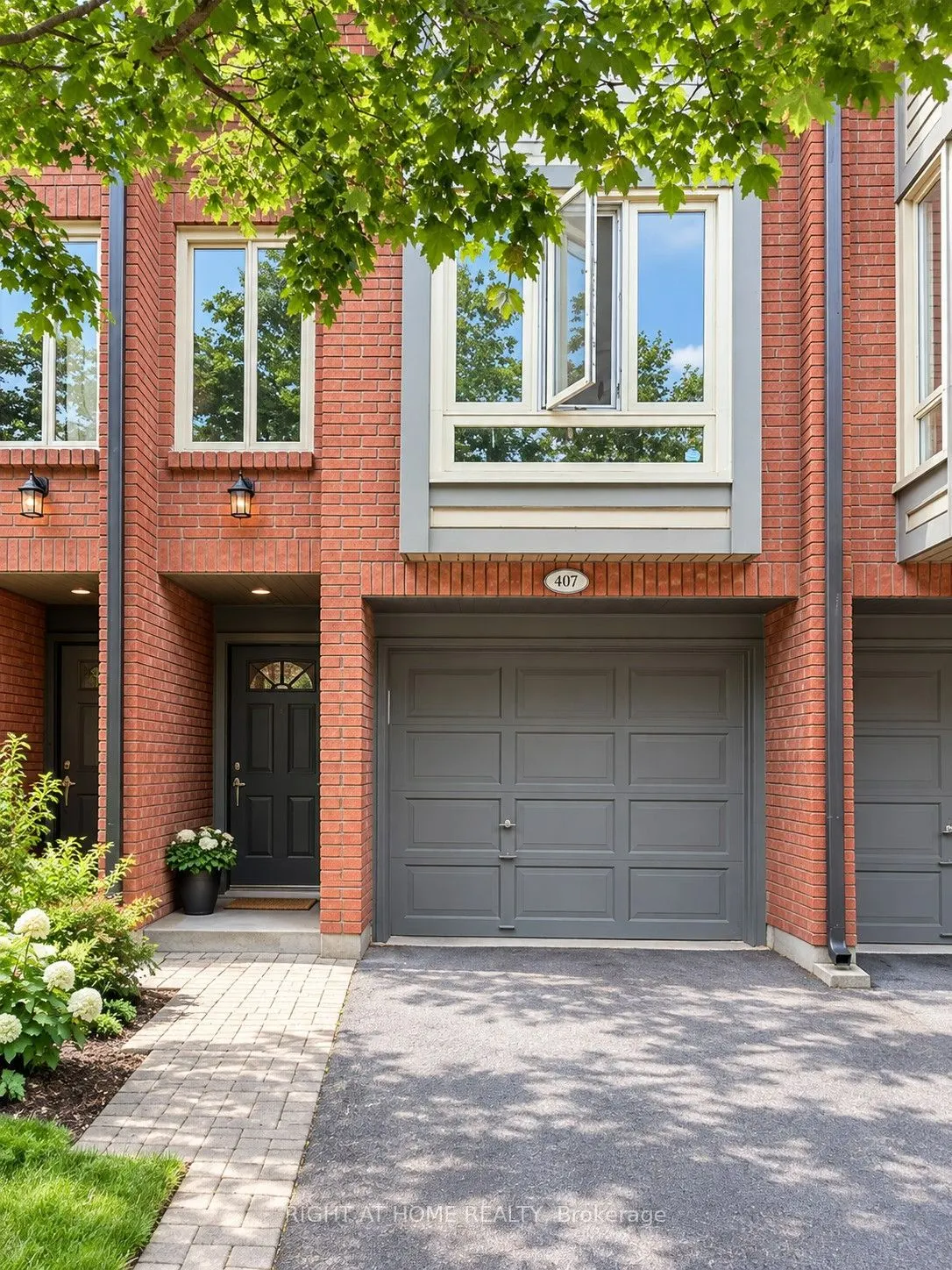 895 Maple Avenue #607