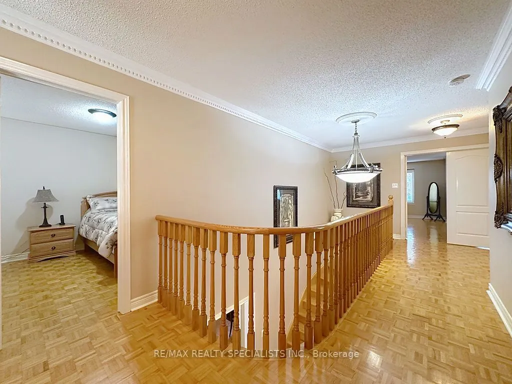 9 Siesta Court