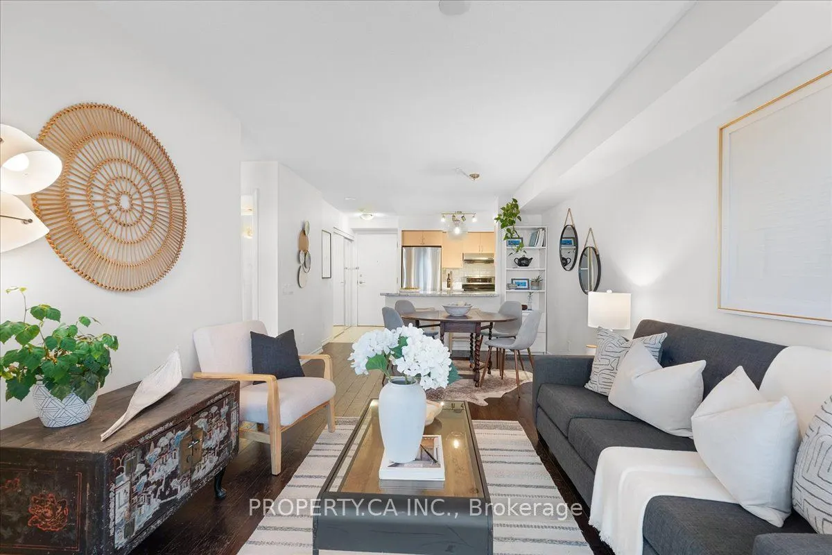 61 Heintzman Street #822
