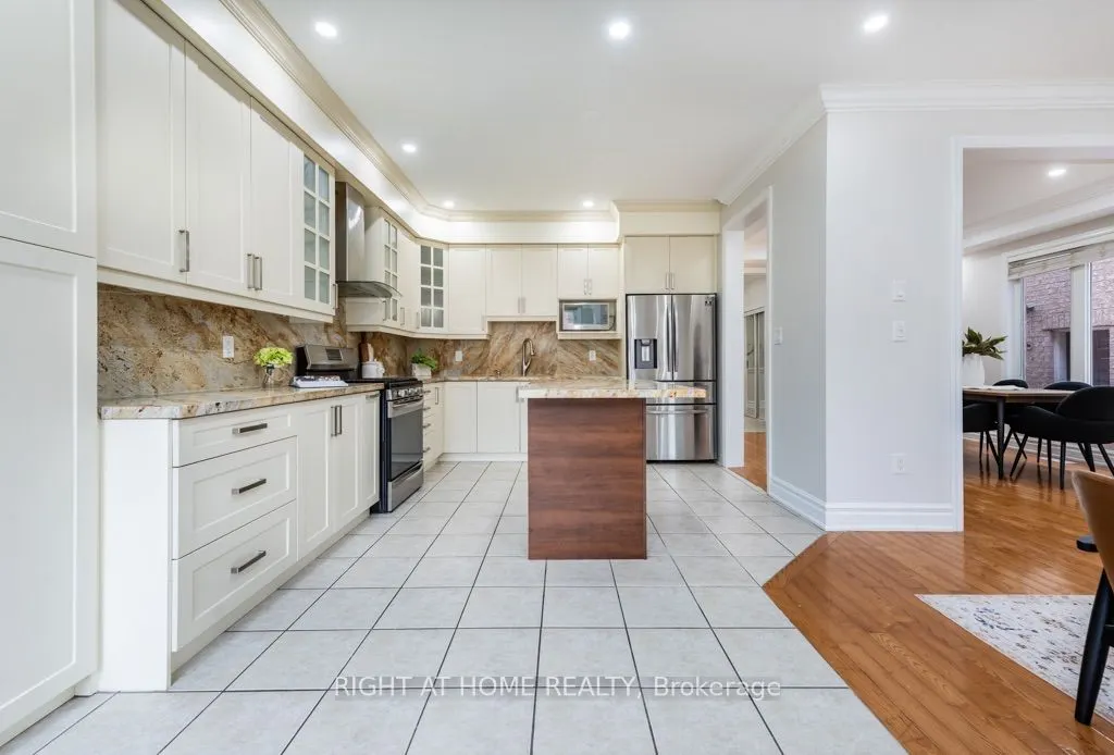 7276 Golden Meadow Court