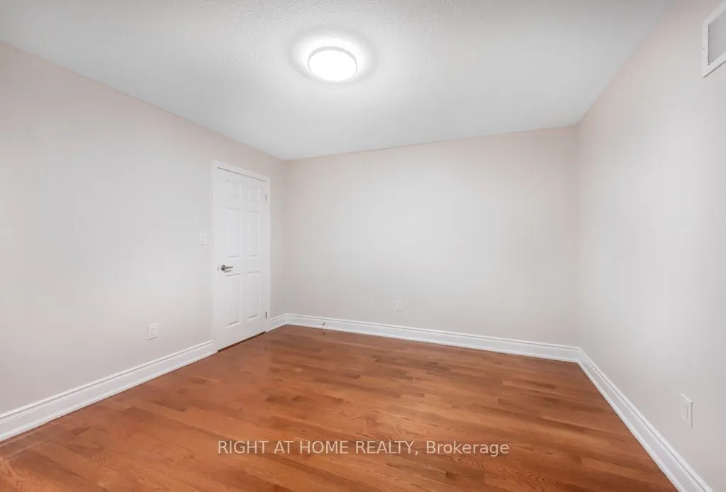 7276 Golden Meadow Court