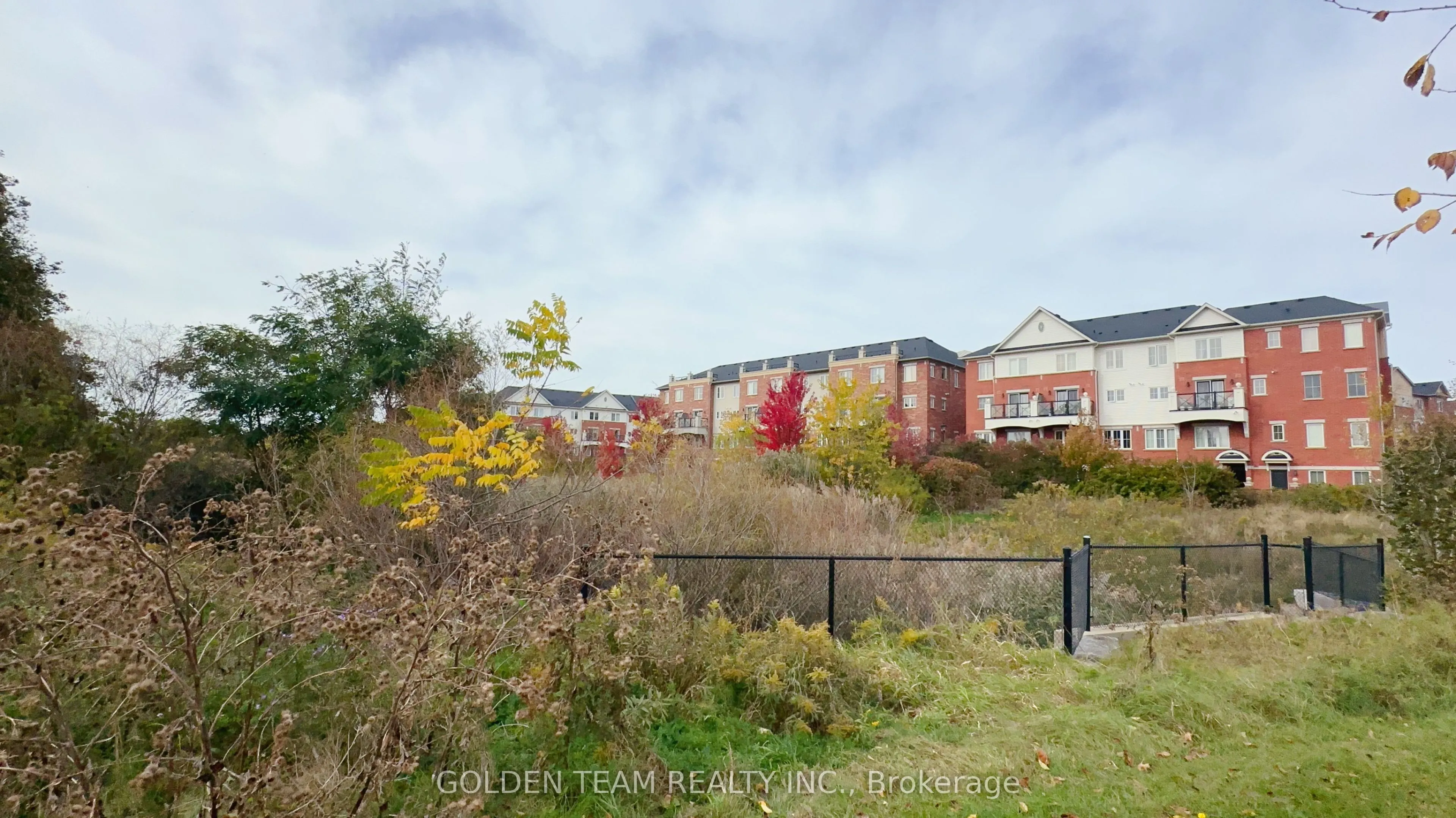 15 Hays Boulevard #18