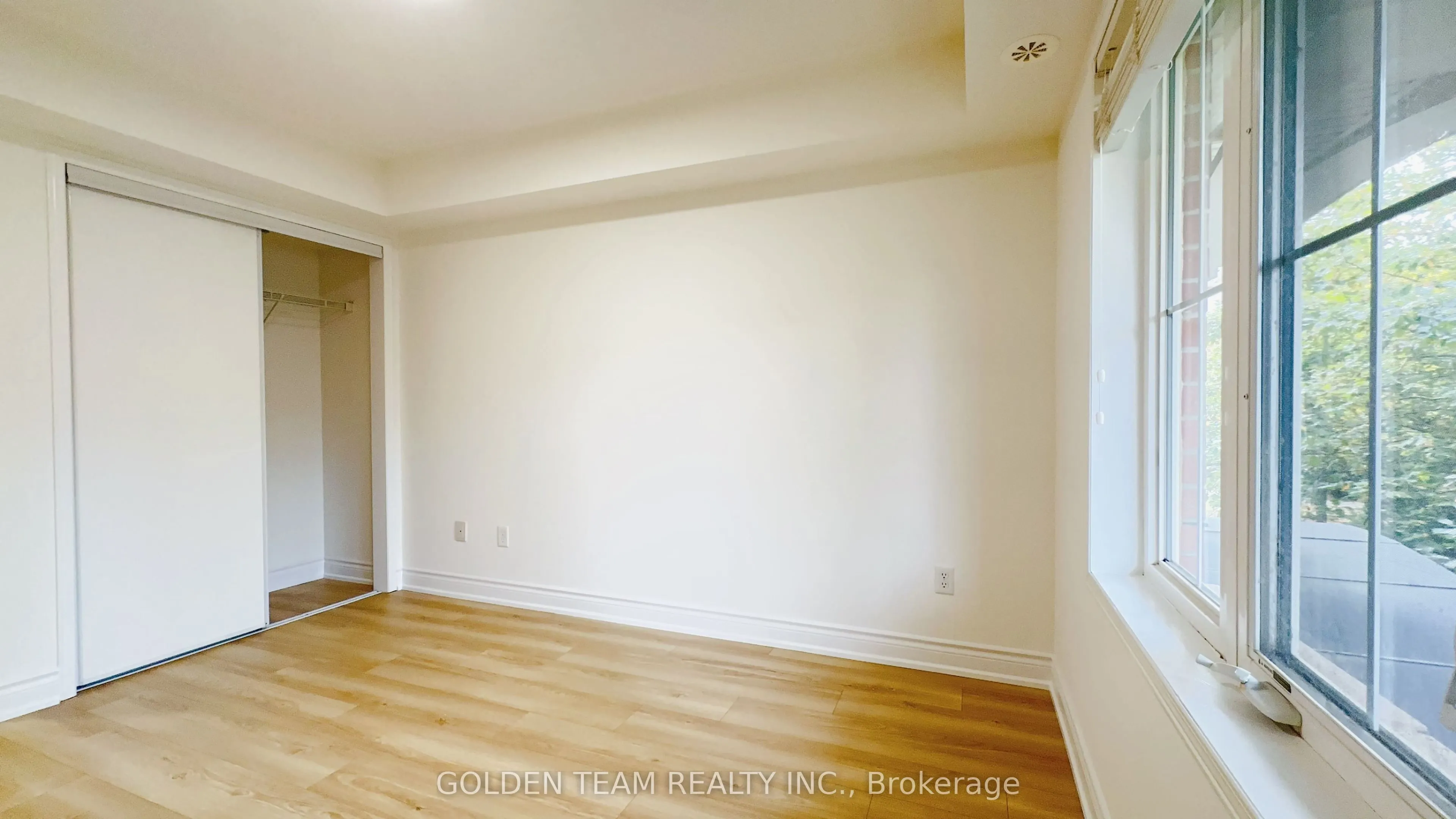 15 Hays Boulevard #18
