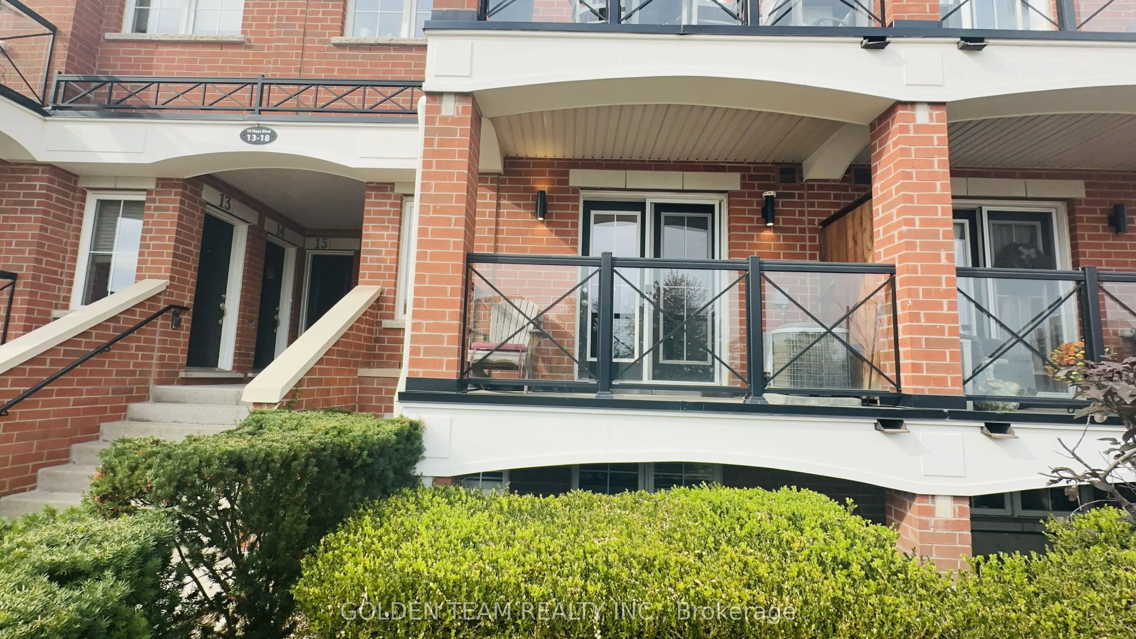 15 Hays Boulevard #18