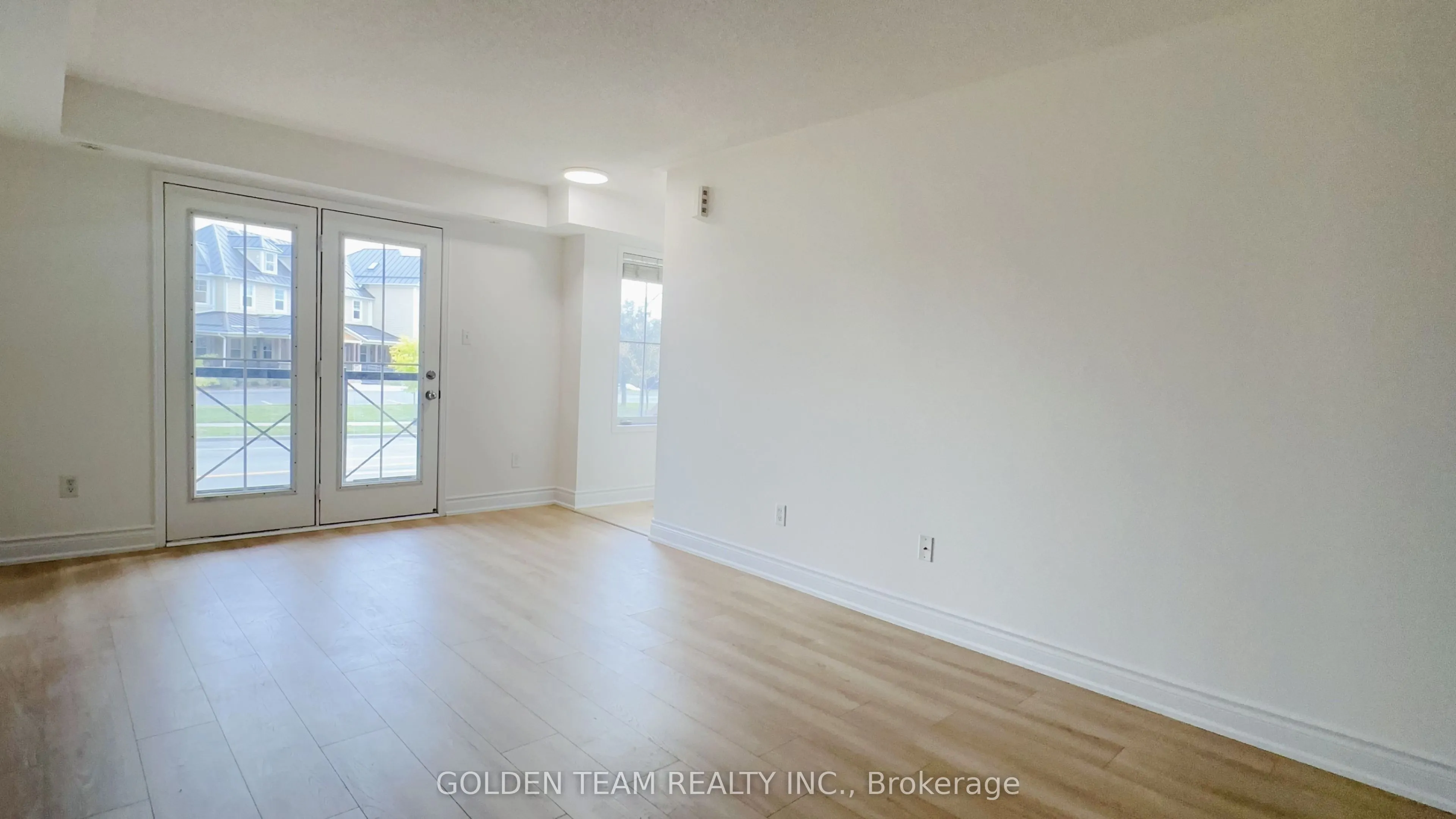 15 Hays Boulevard #18