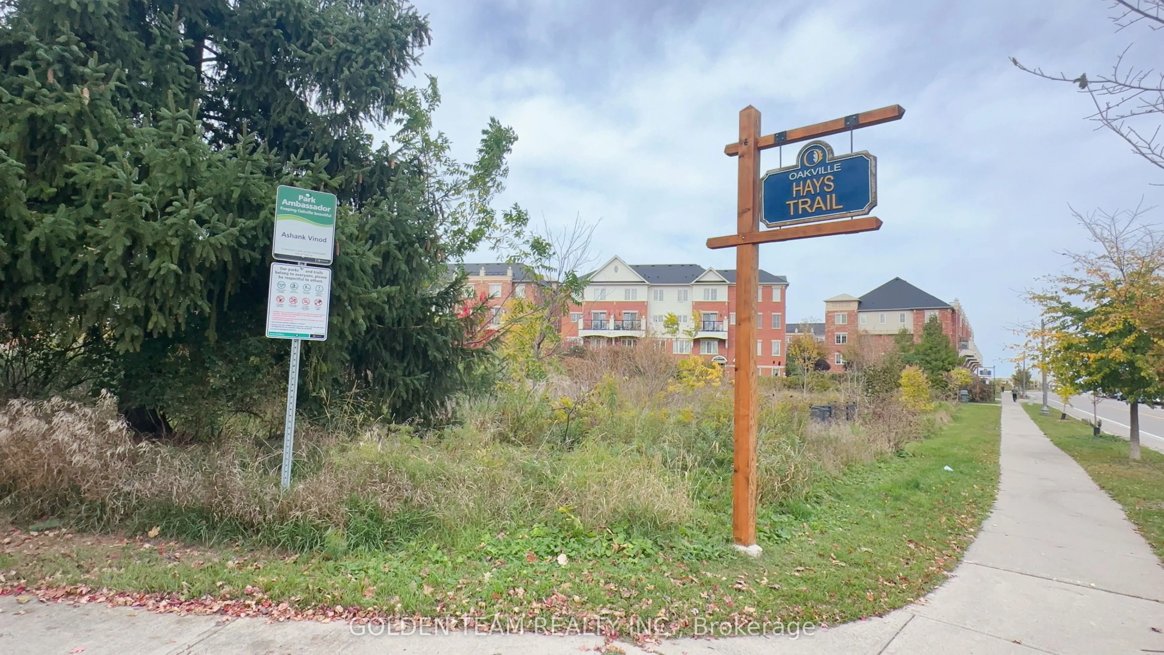 15 Hays Boulevard #18