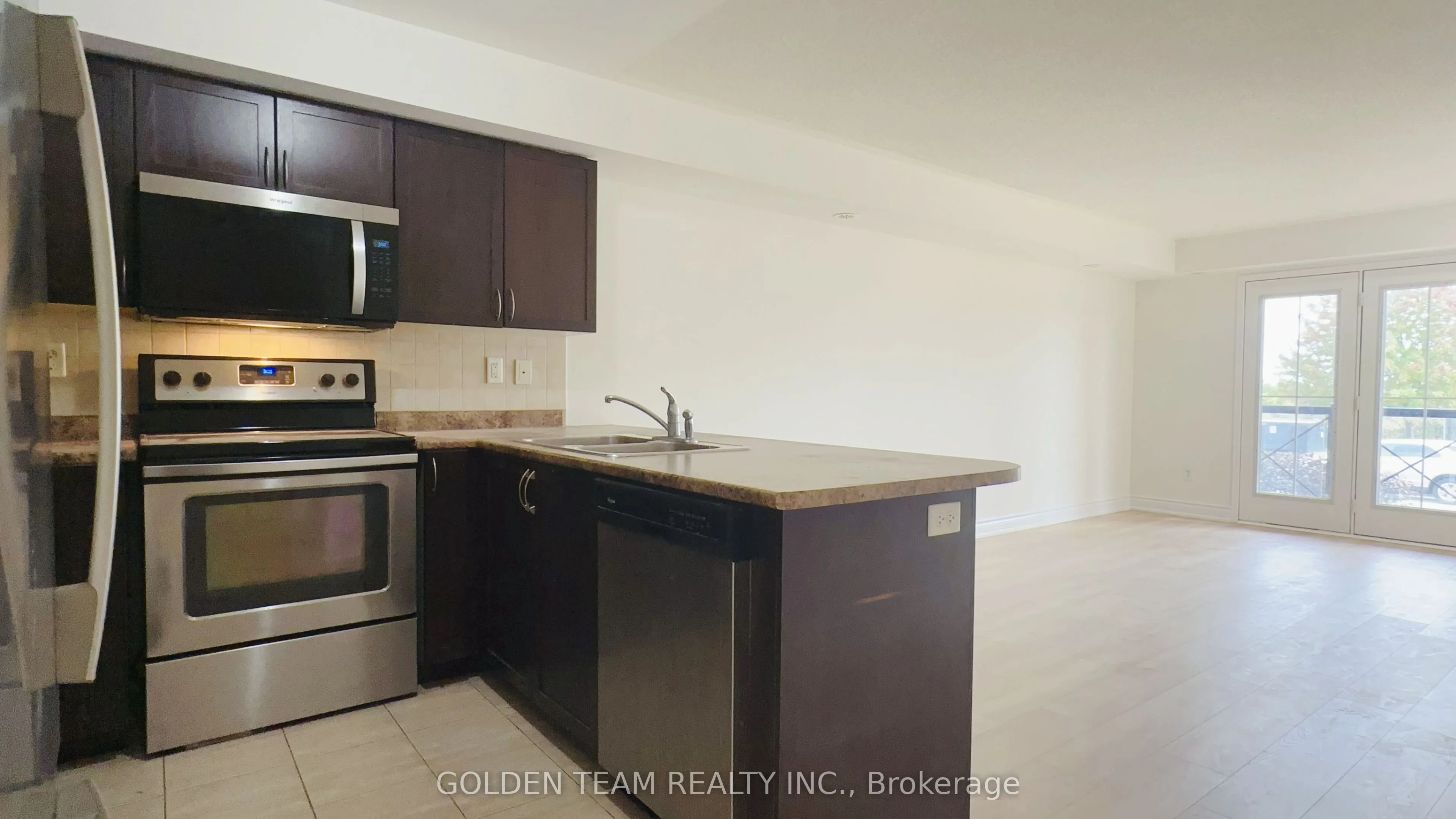 15 Hays Boulevard #18