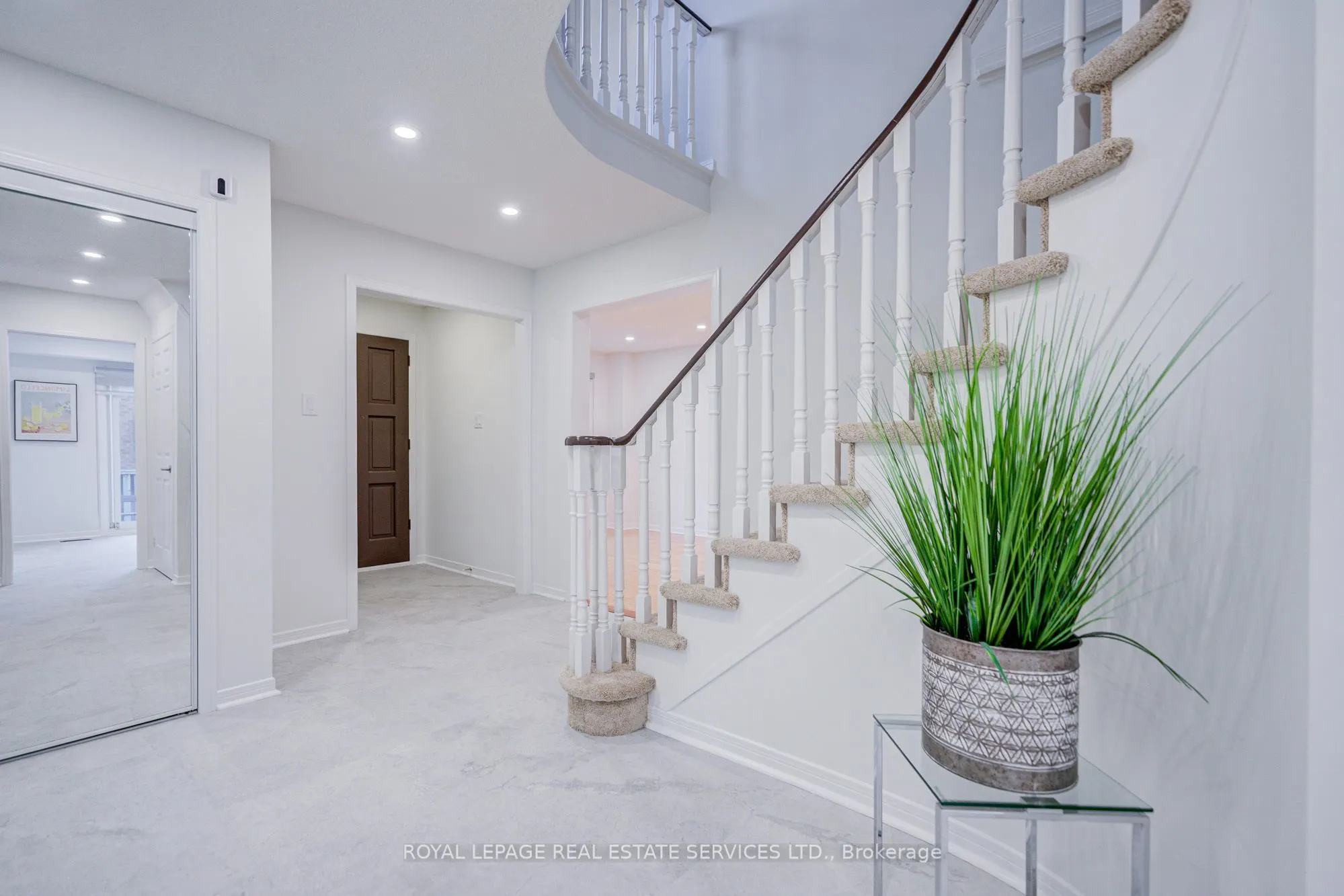 796 Buckingham Court