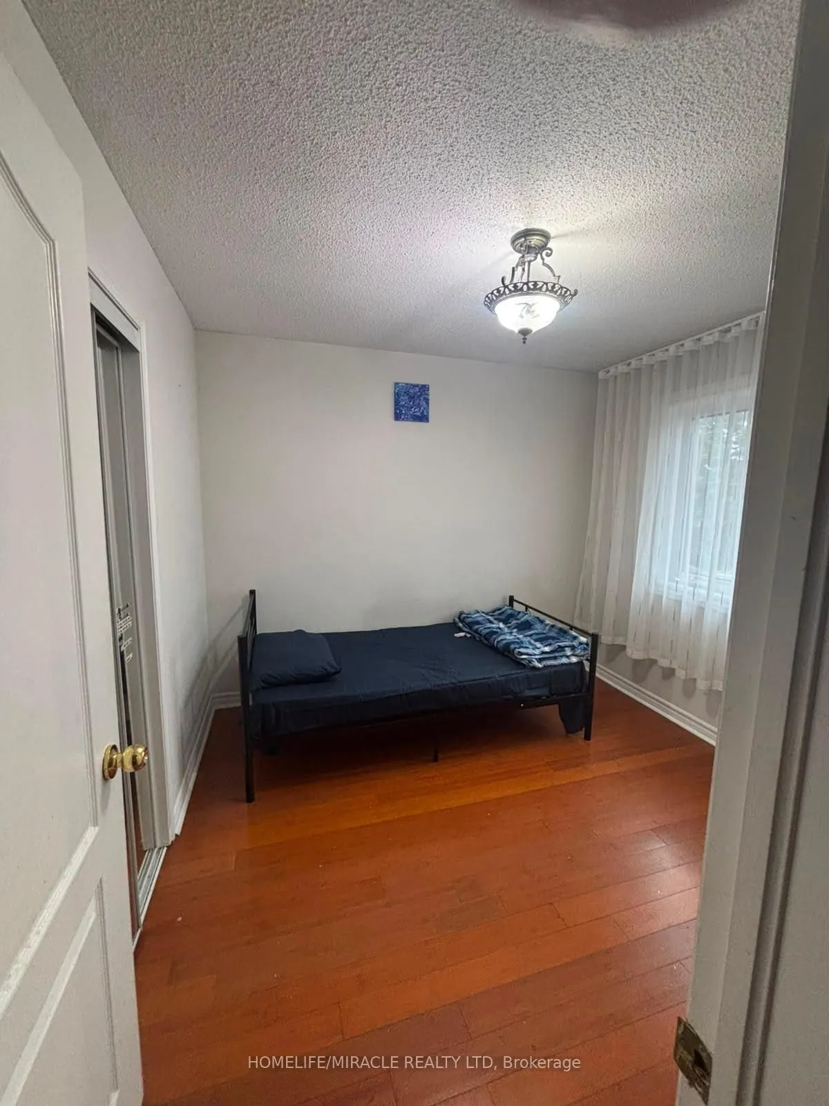 42 Lockwood Road #Upper