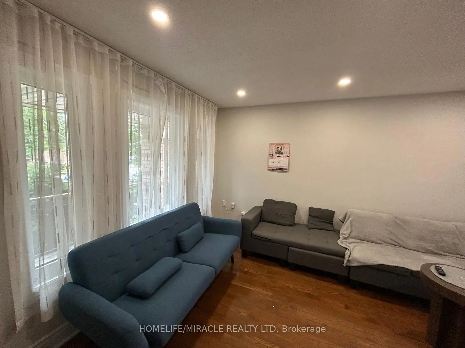 42 Lockwood Road #Upper