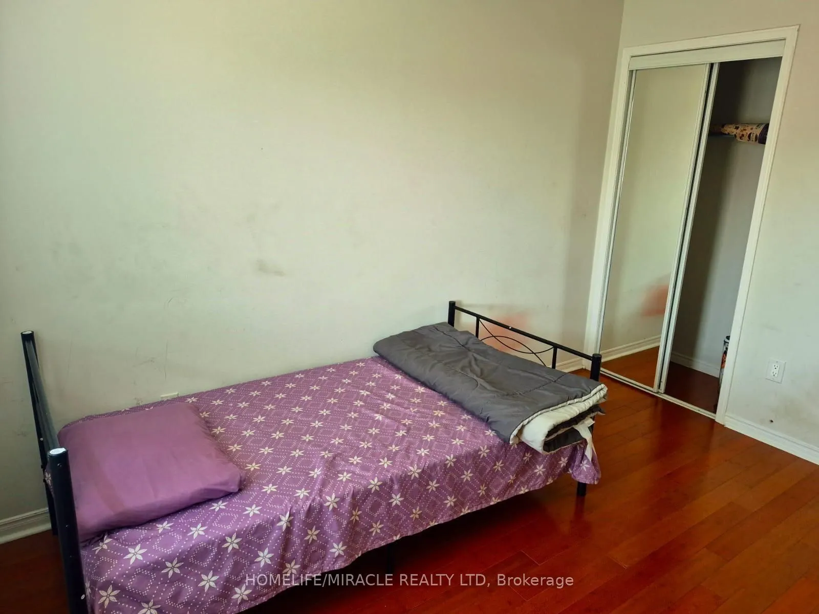 42 Lockwood Road #Upper