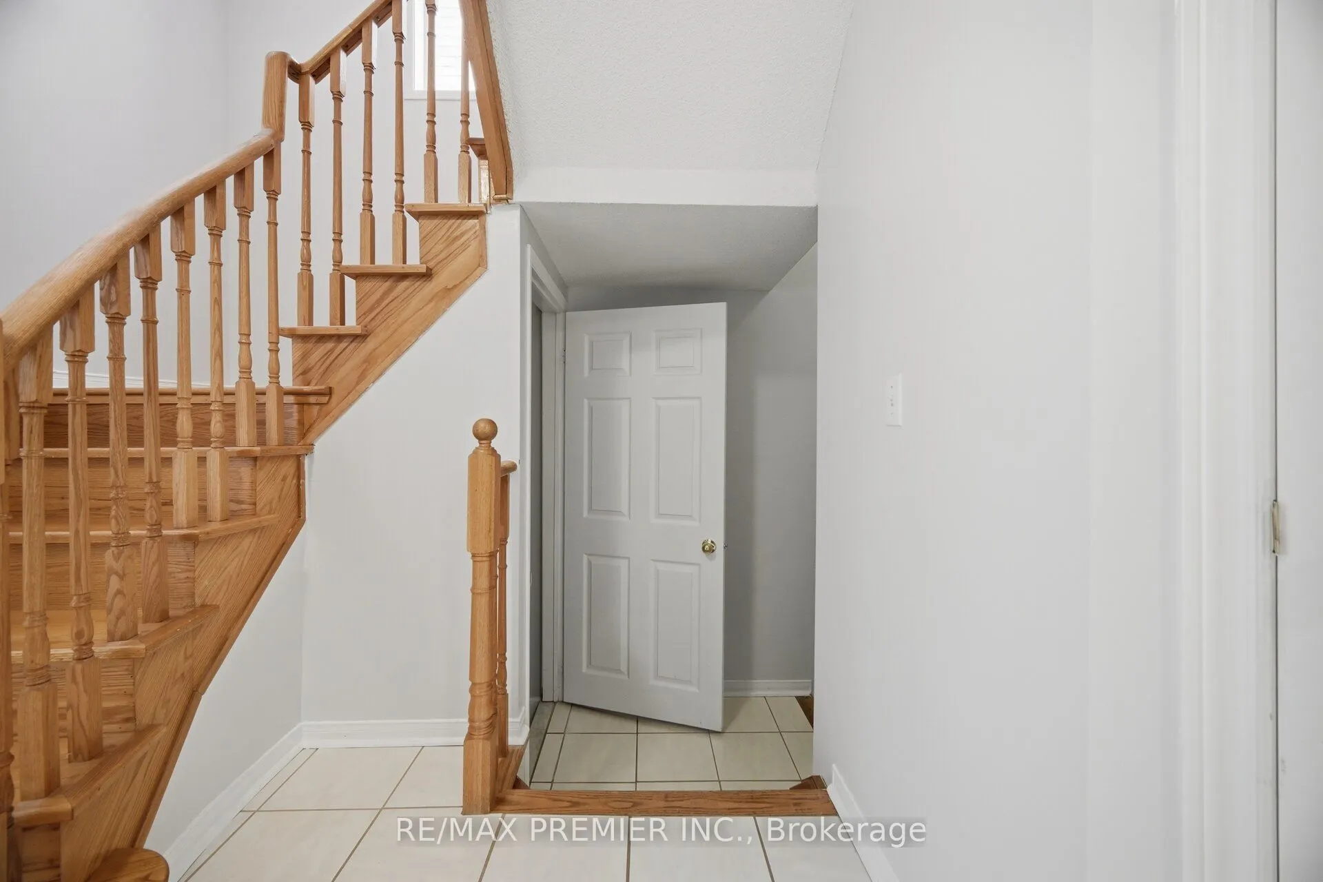 14 Crestridge Drive