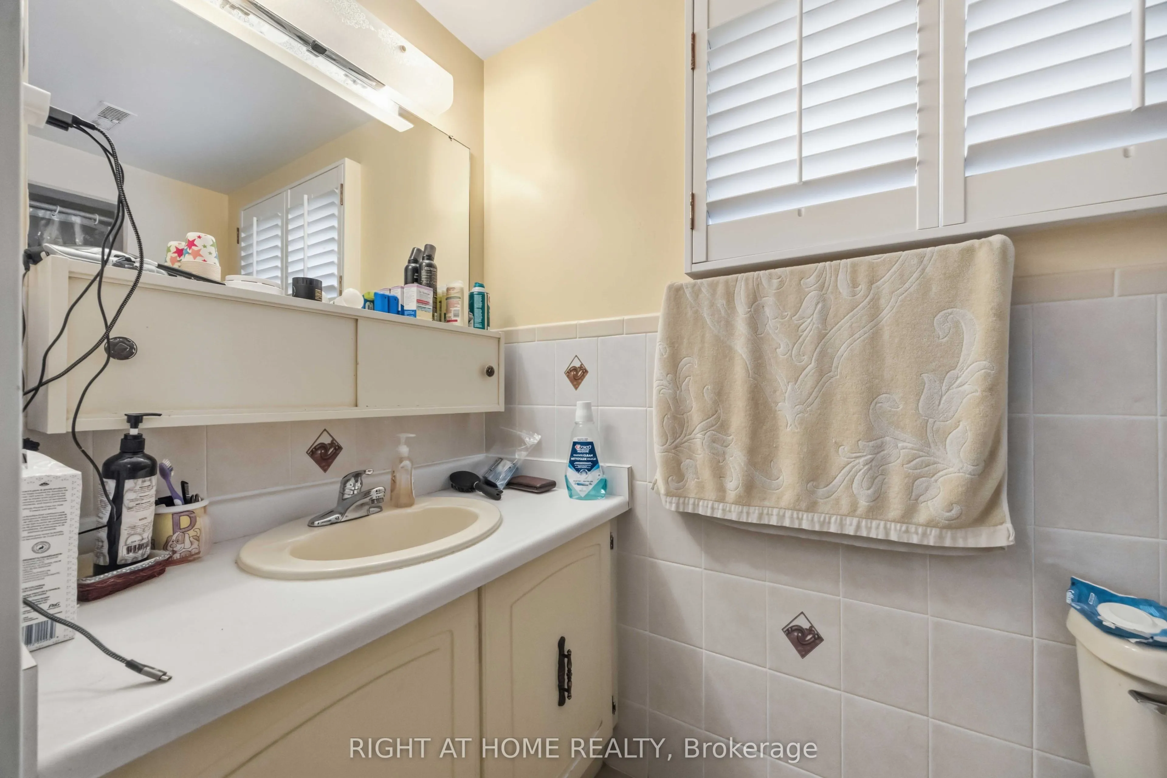 17 Cathy Jean Crescent
