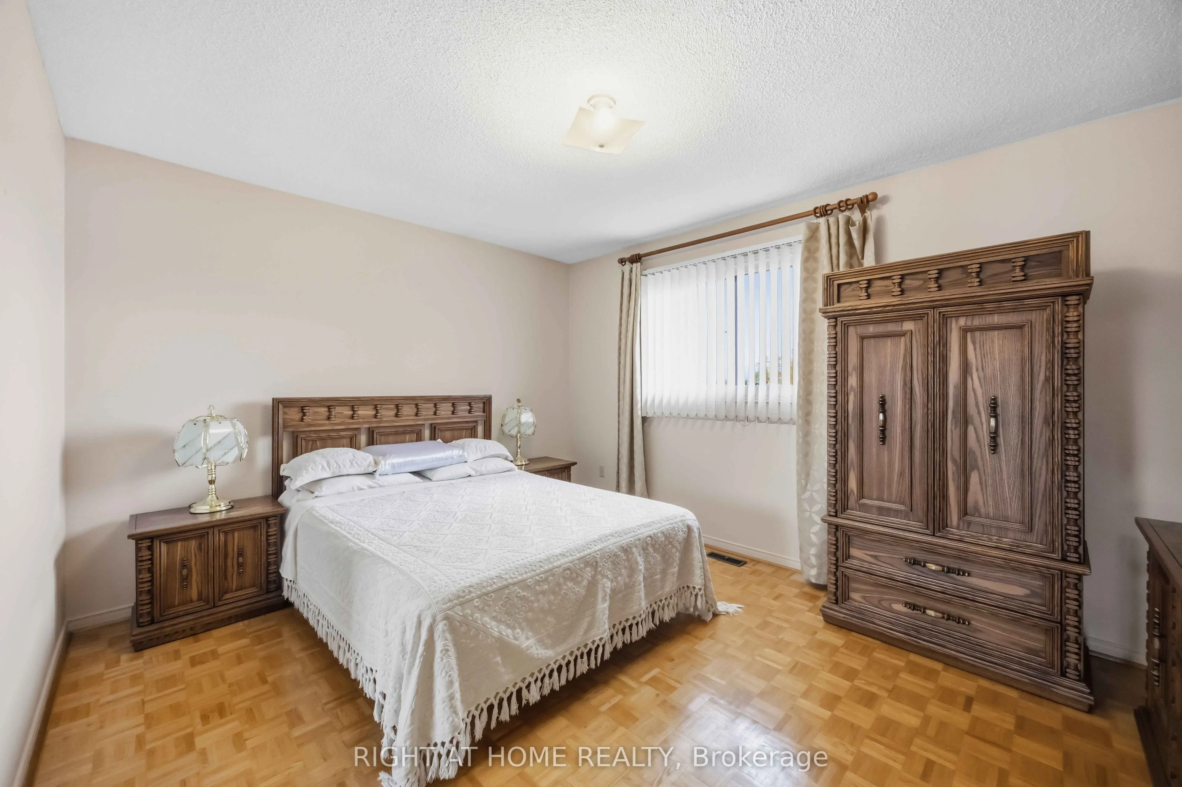 17 Cathy Jean Crescent