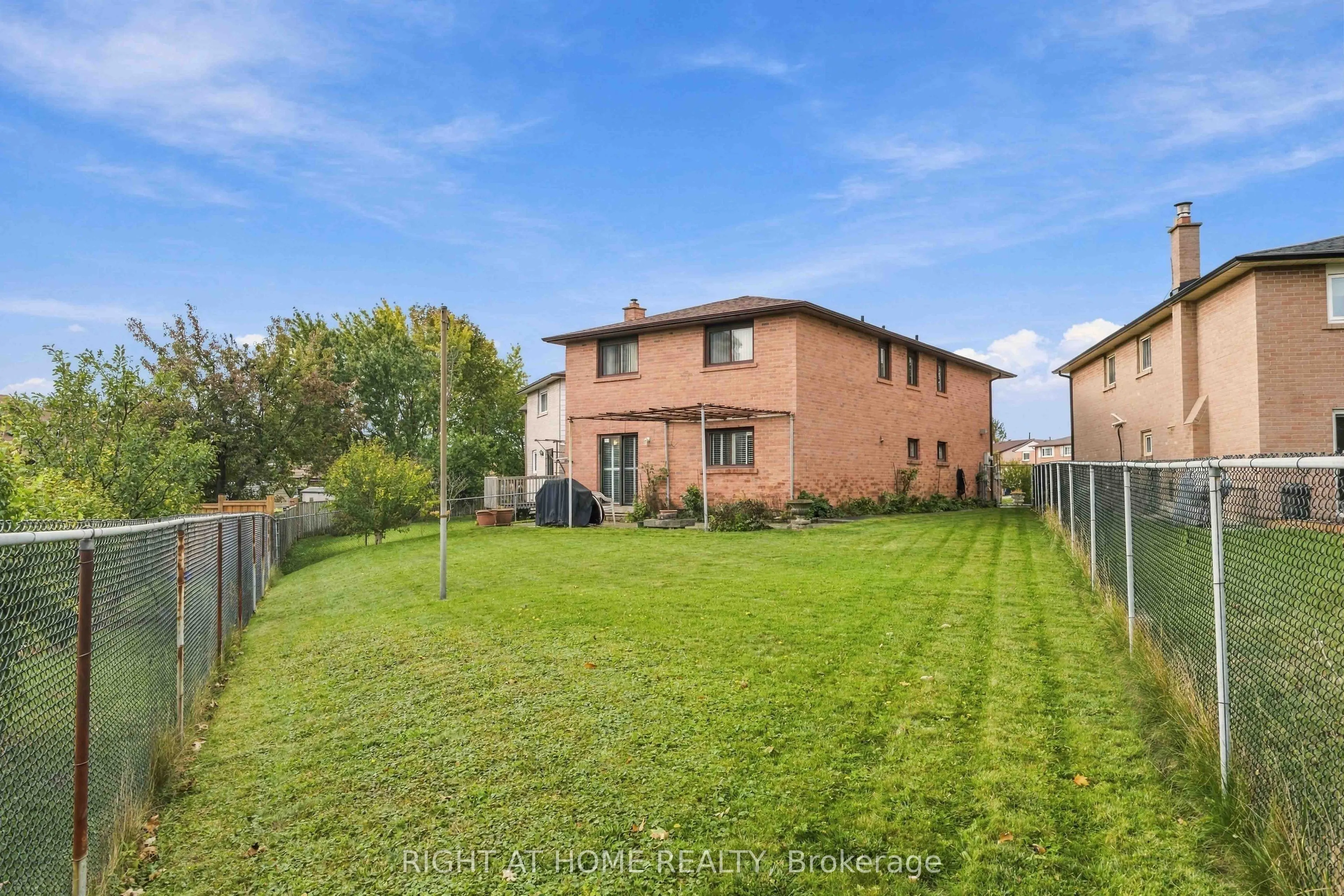 17 Cathy Jean Crescent