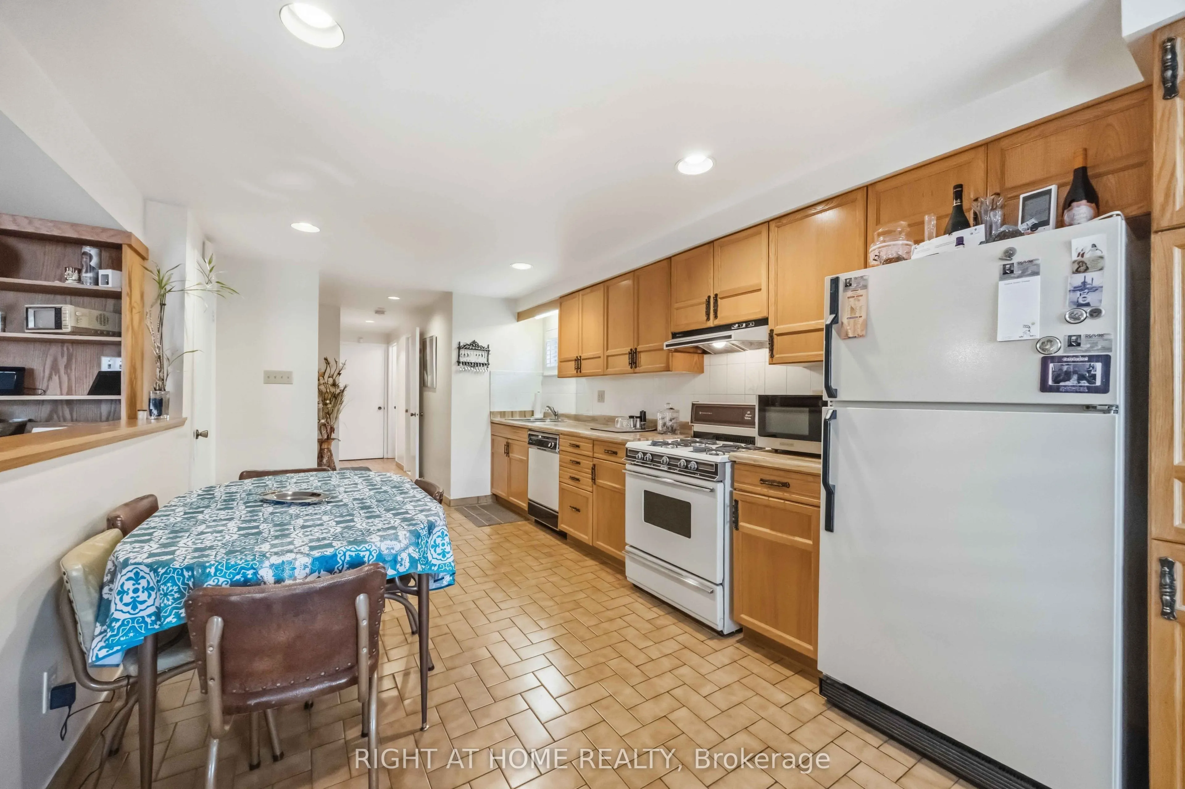 17 Cathy Jean Crescent