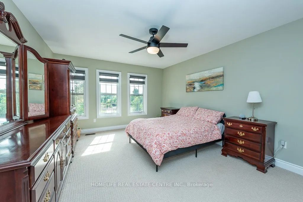 26 Imperial Lakes Drive