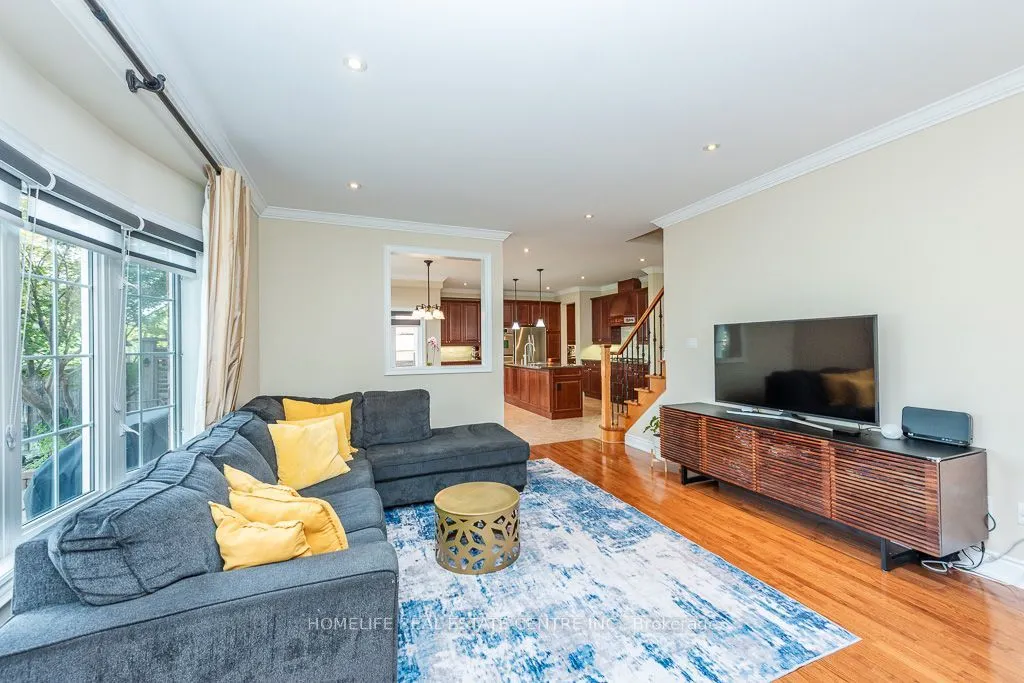 26 Imperial Lakes Drive