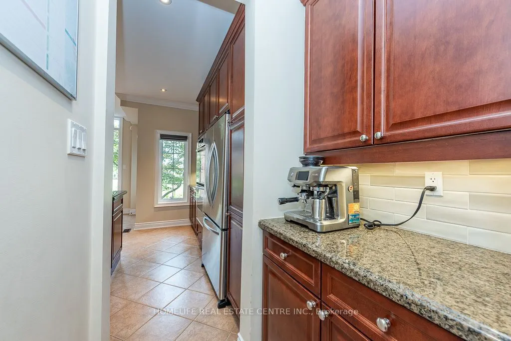 26 Imperial Lakes Drive