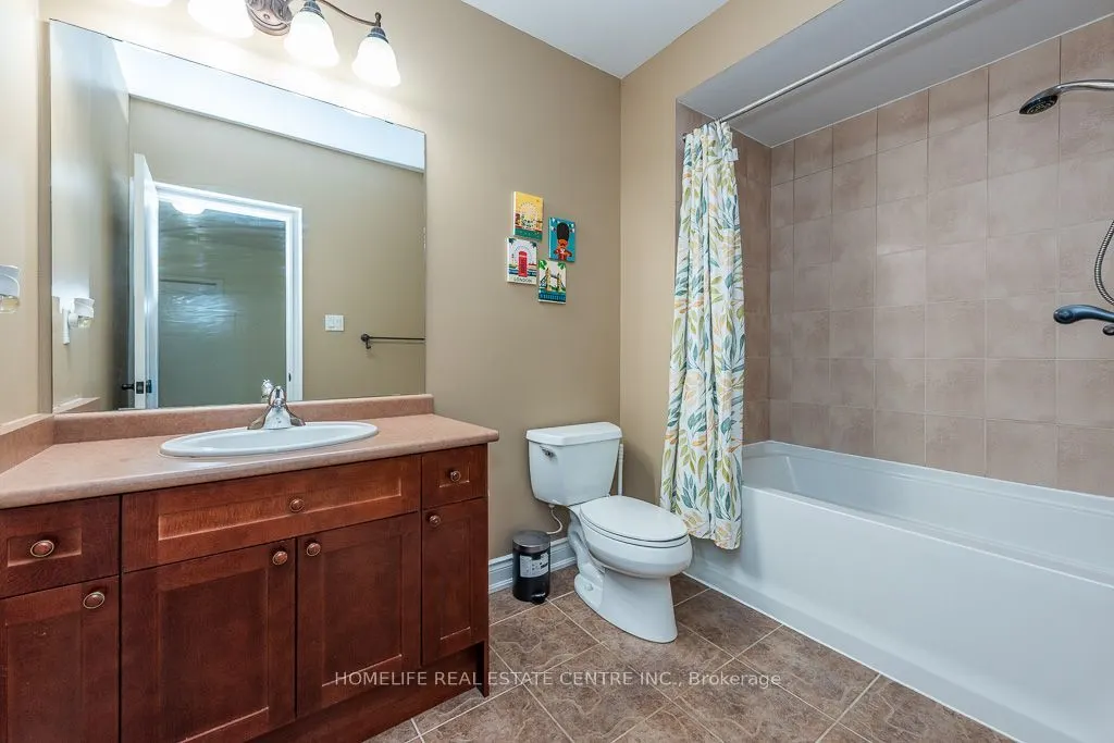 26 Imperial Lakes Drive