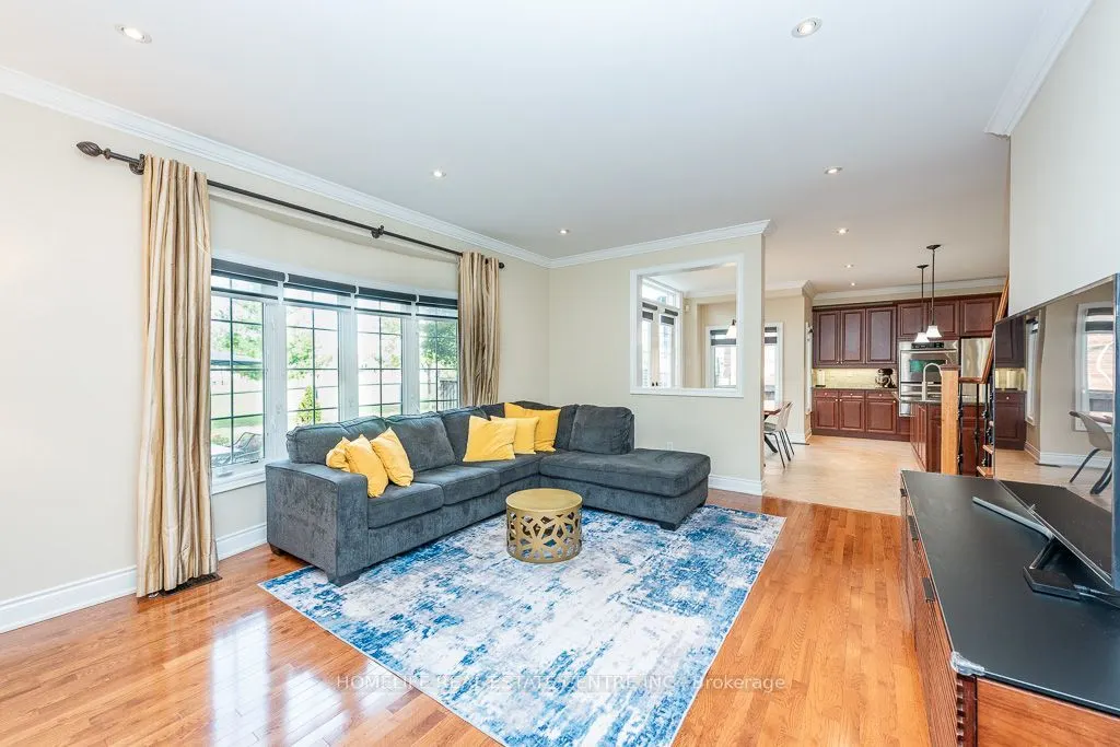 26 Imperial Lakes Drive