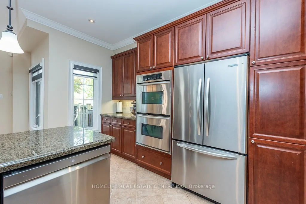 26 Imperial Lakes Drive