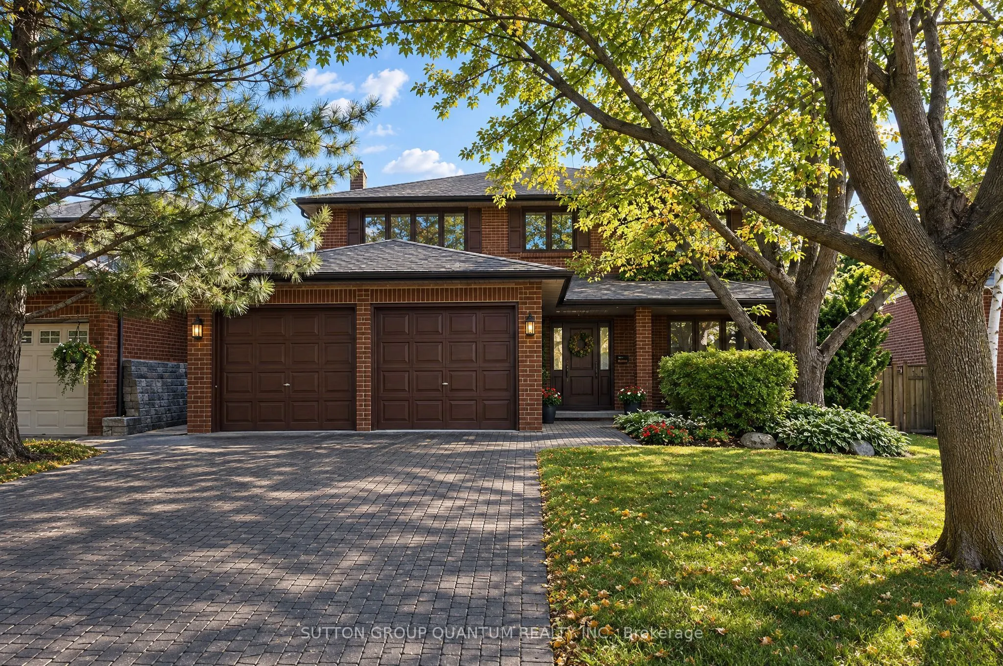 5254 Charnwood Crescent