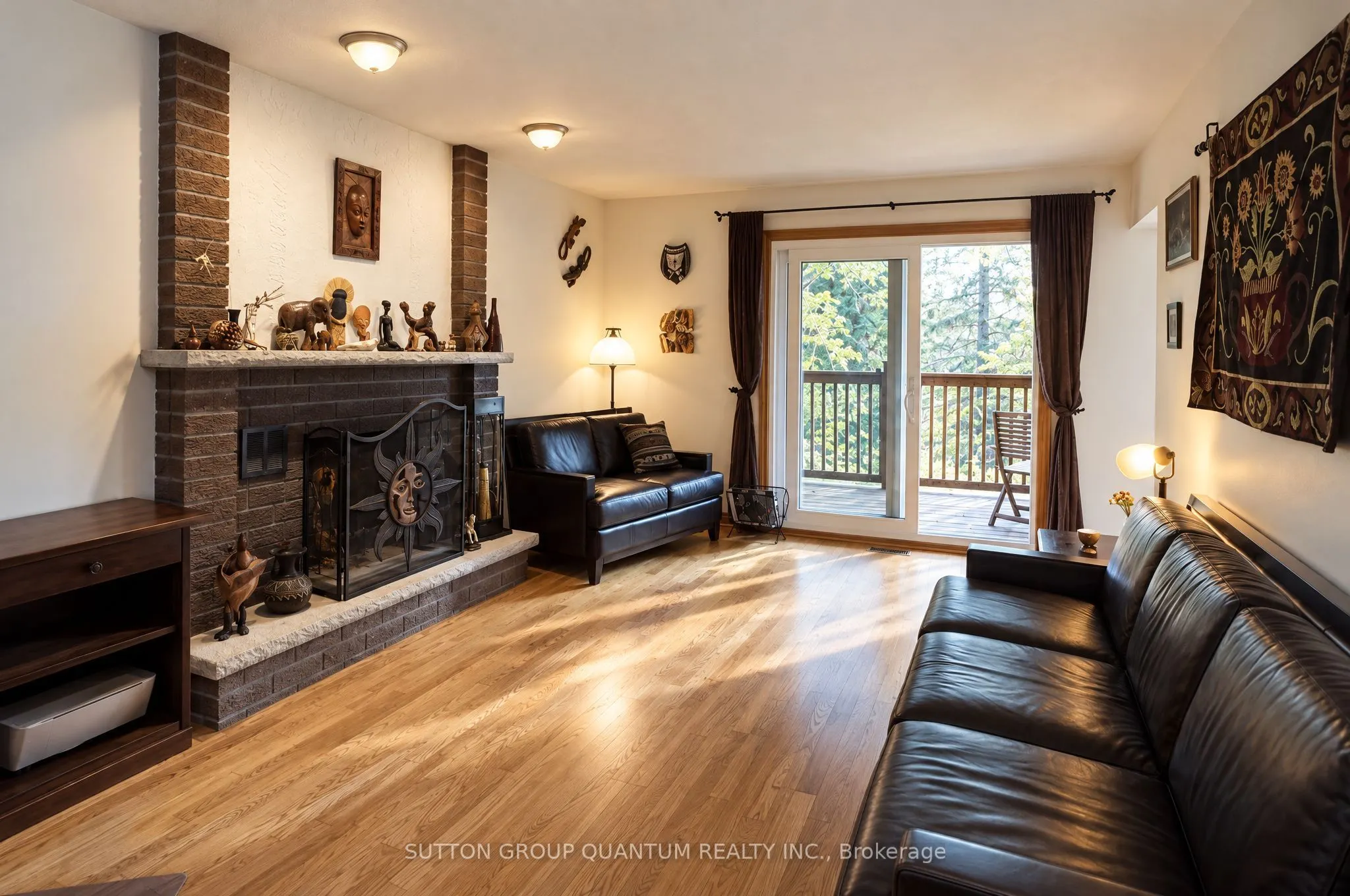 5254 Charnwood Crescent