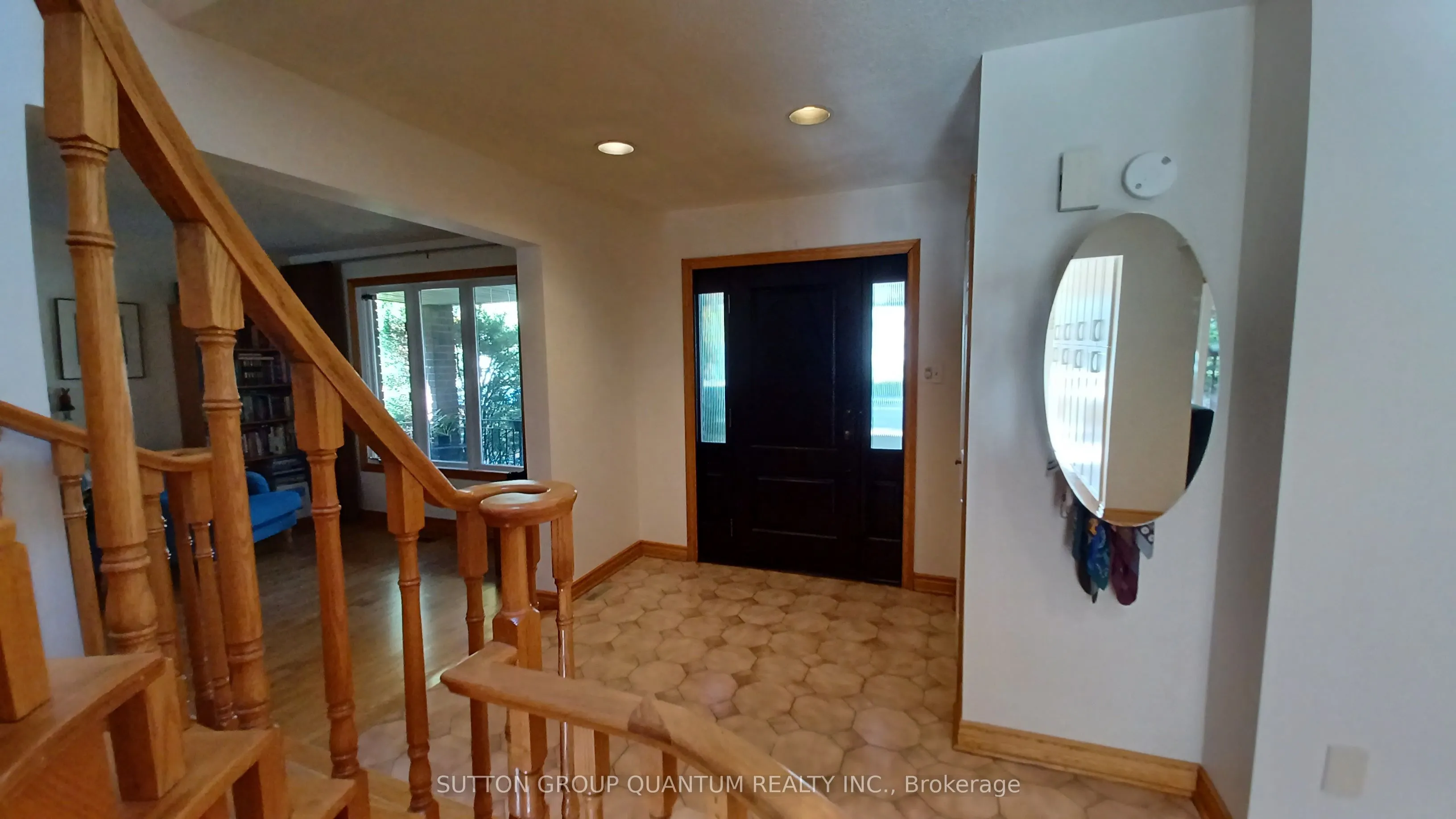 5254 Charnwood Crescent