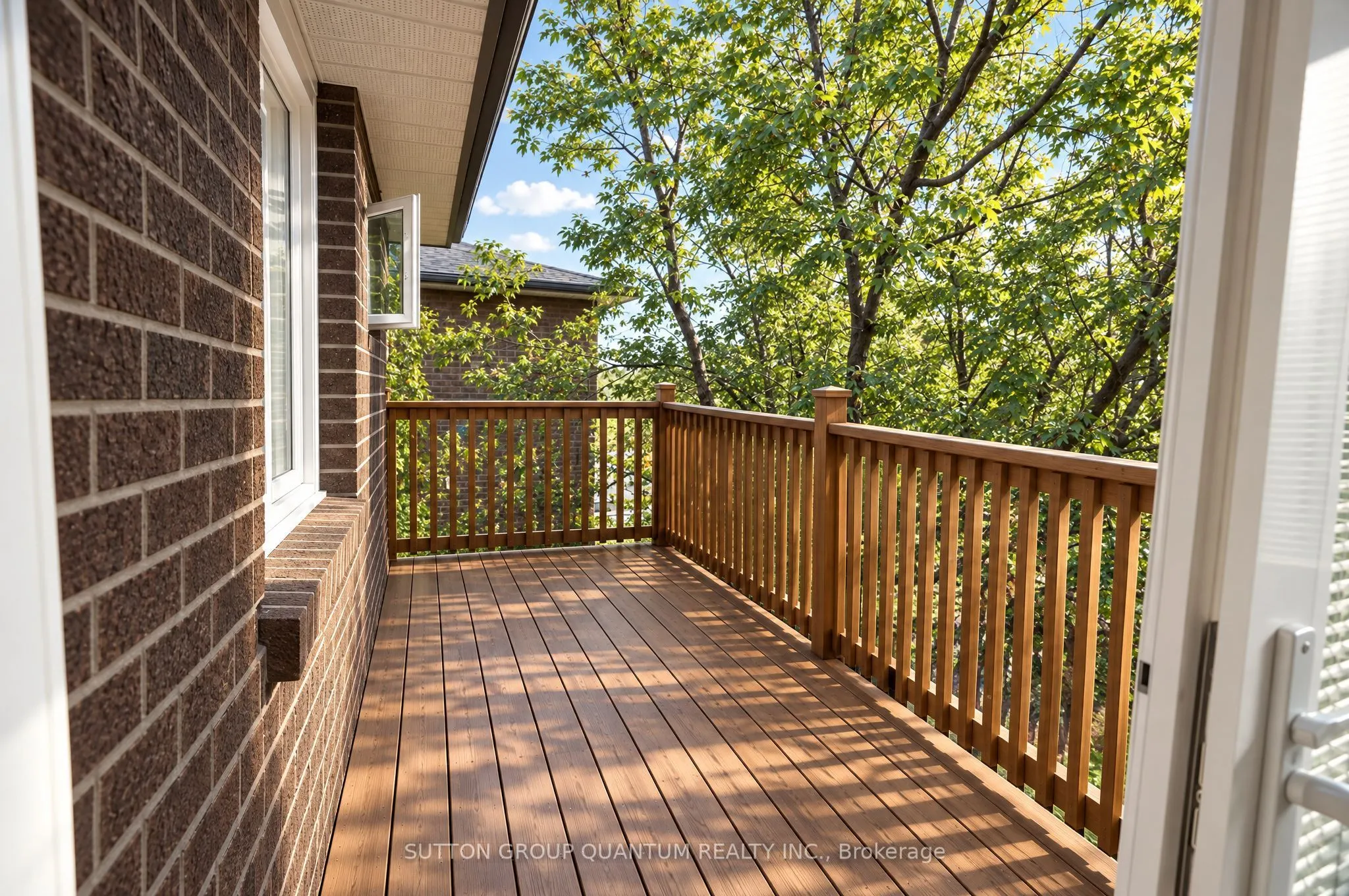 5254 Charnwood Crescent