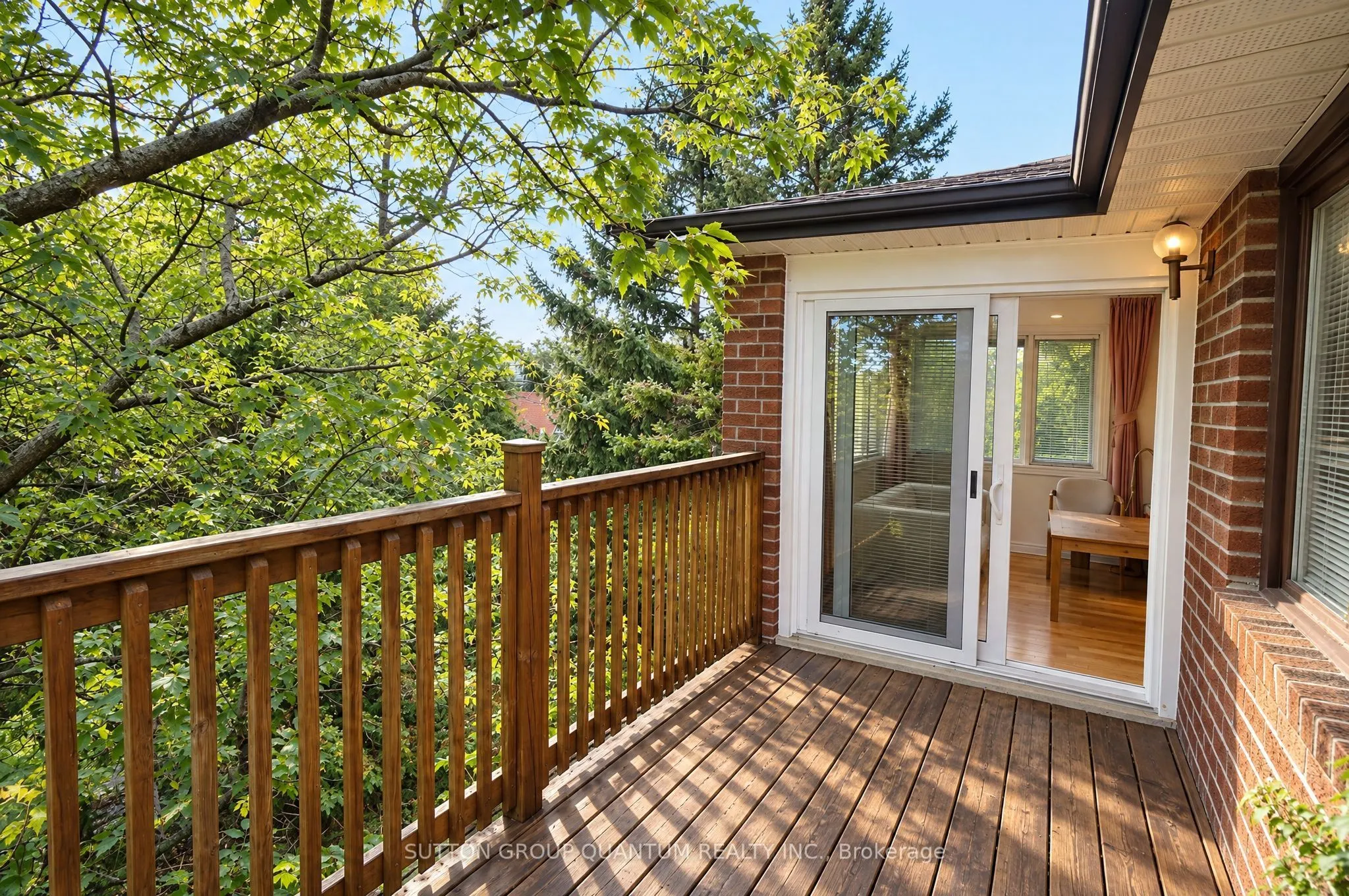 5254 Charnwood Crescent