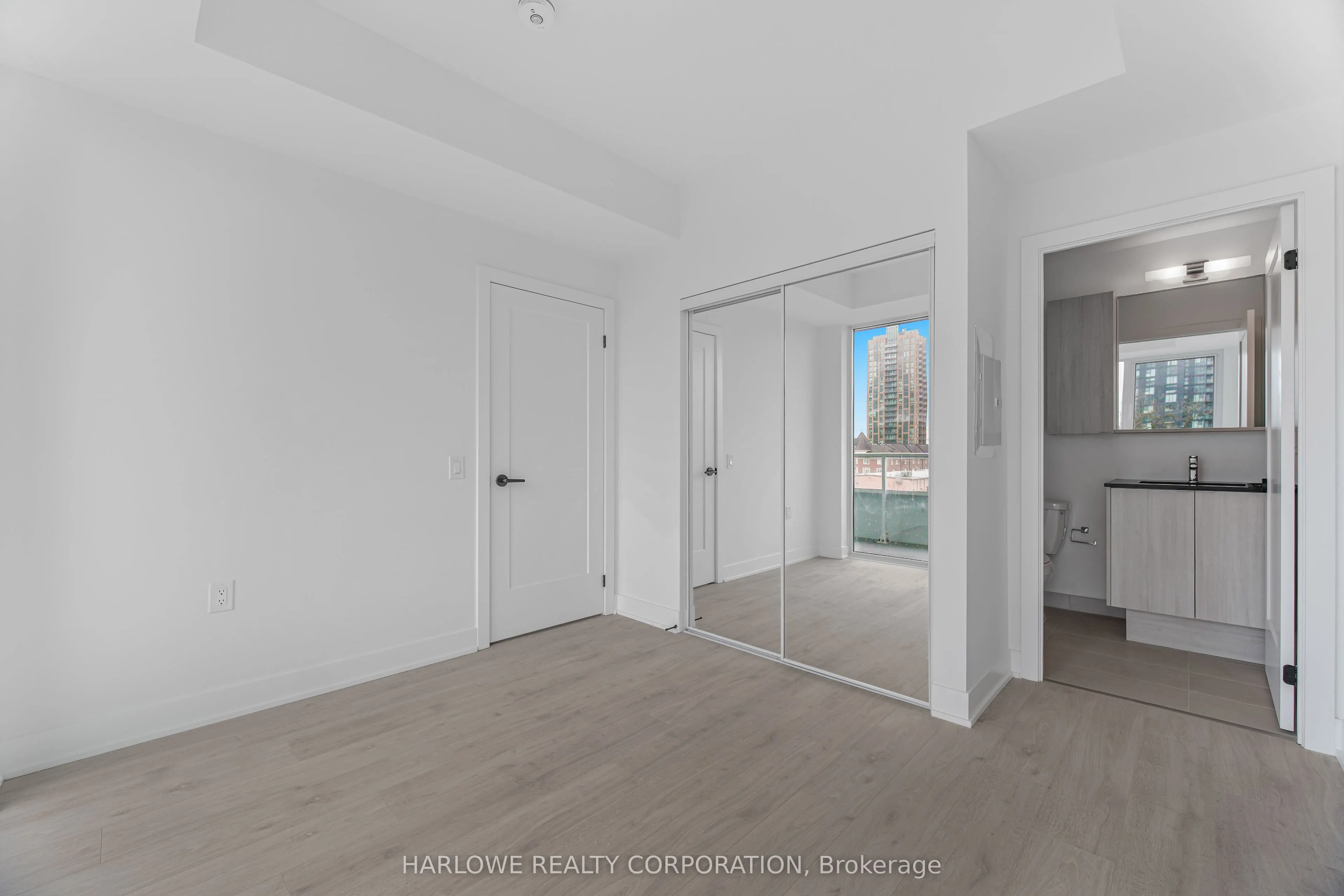 2088 James Street #308