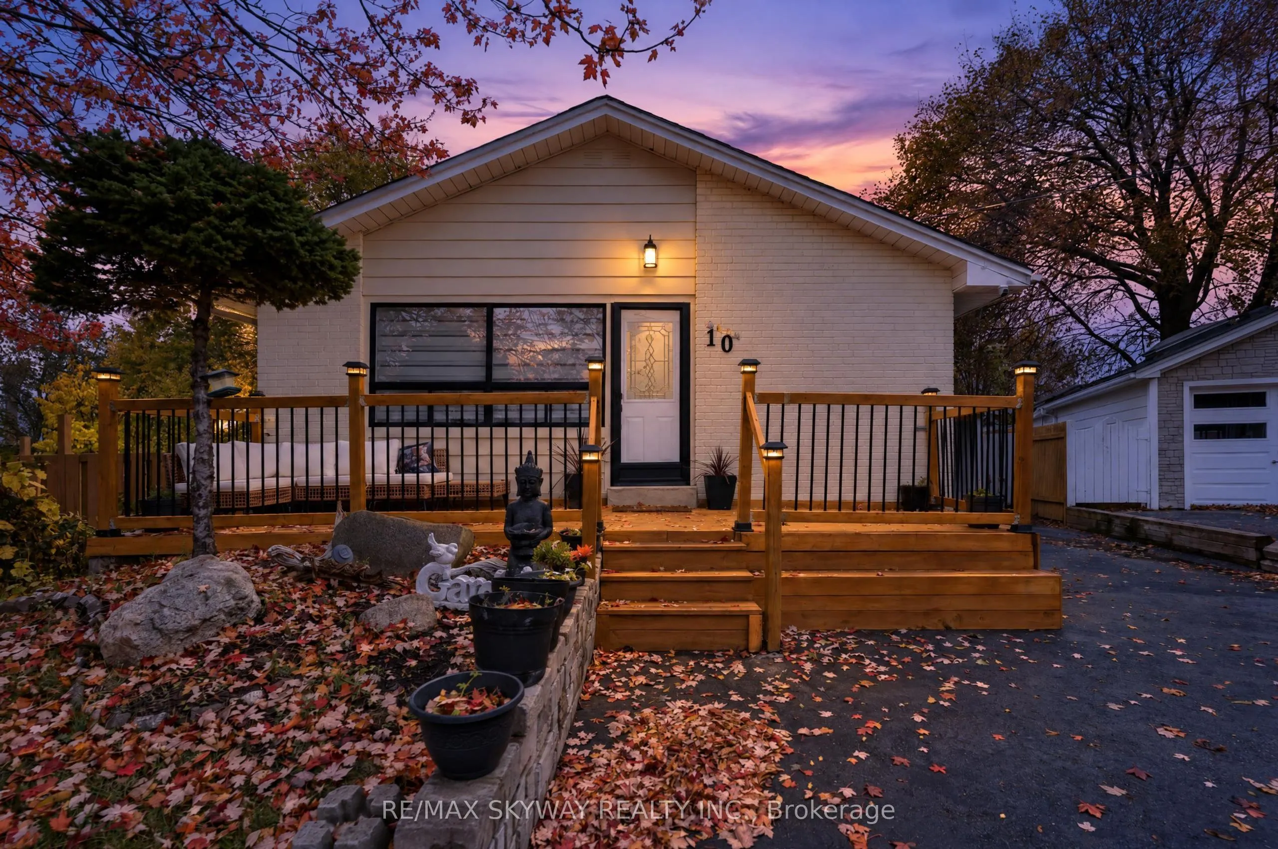10 REXWAY Drive
