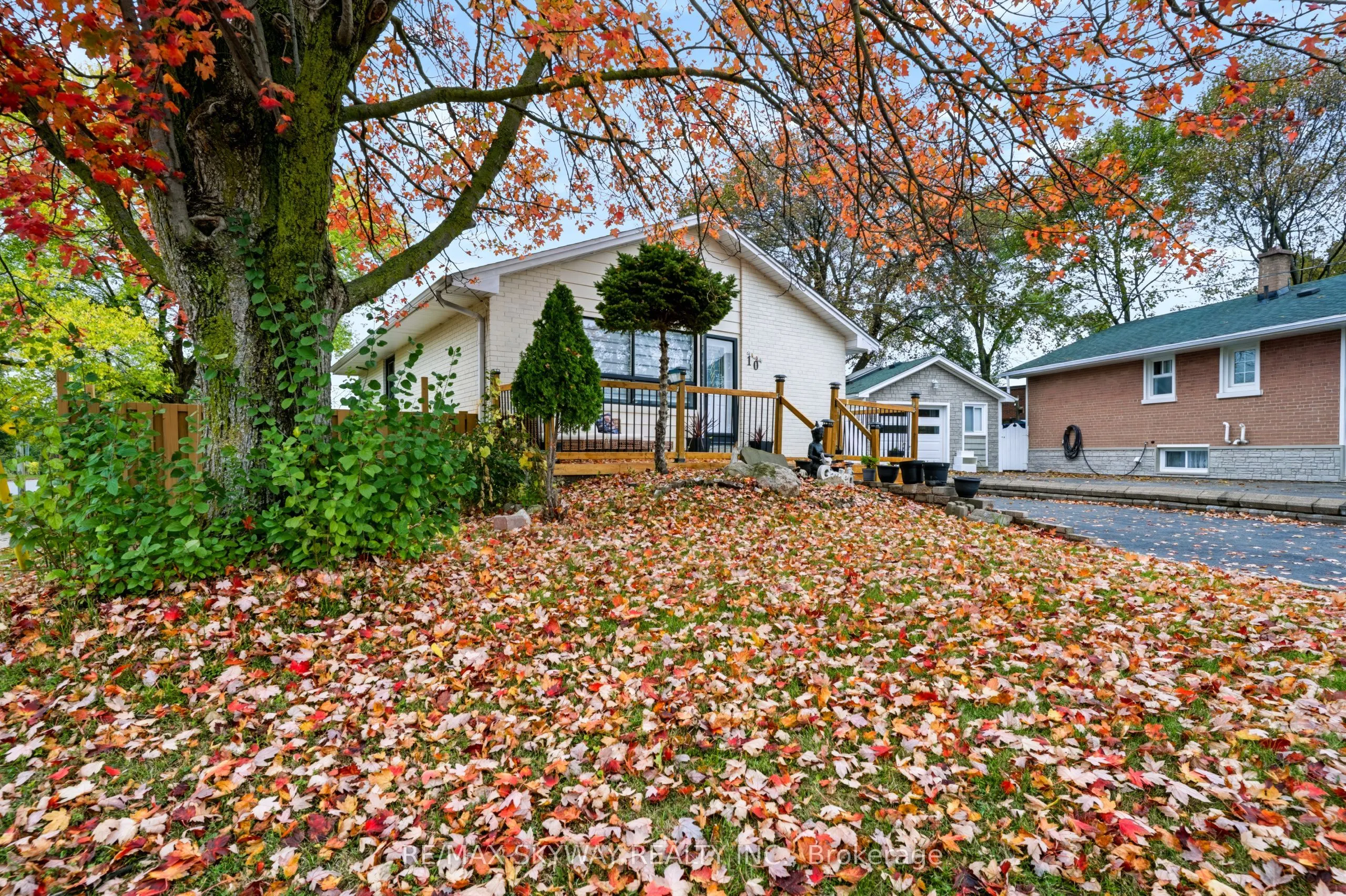 10 REXWAY Drive