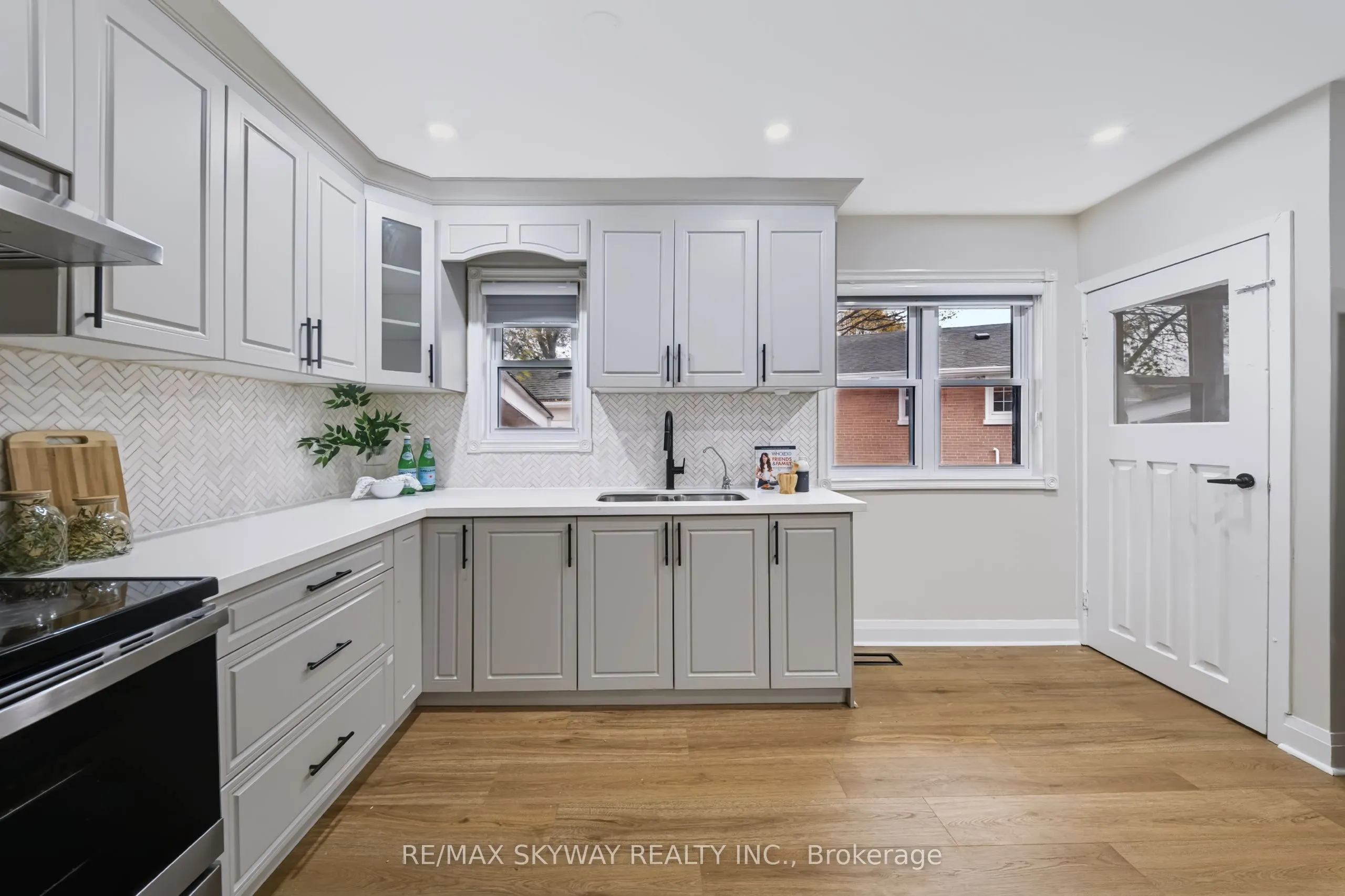 10 REXWAY Drive