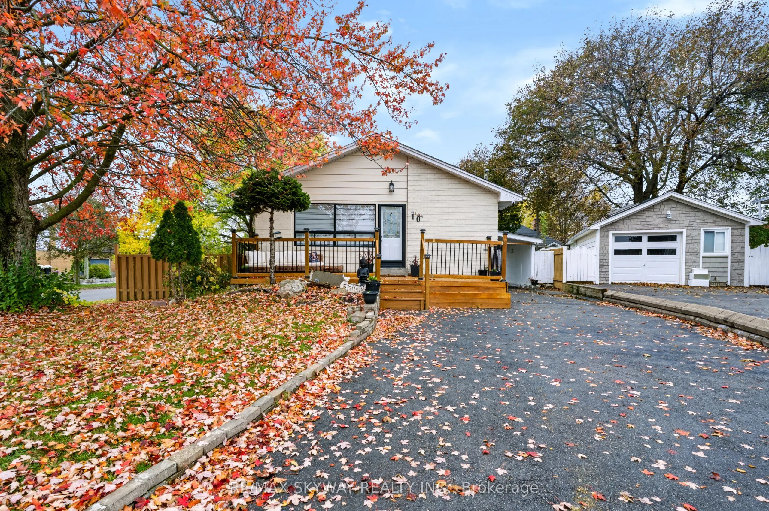10 REXWAY Drive
