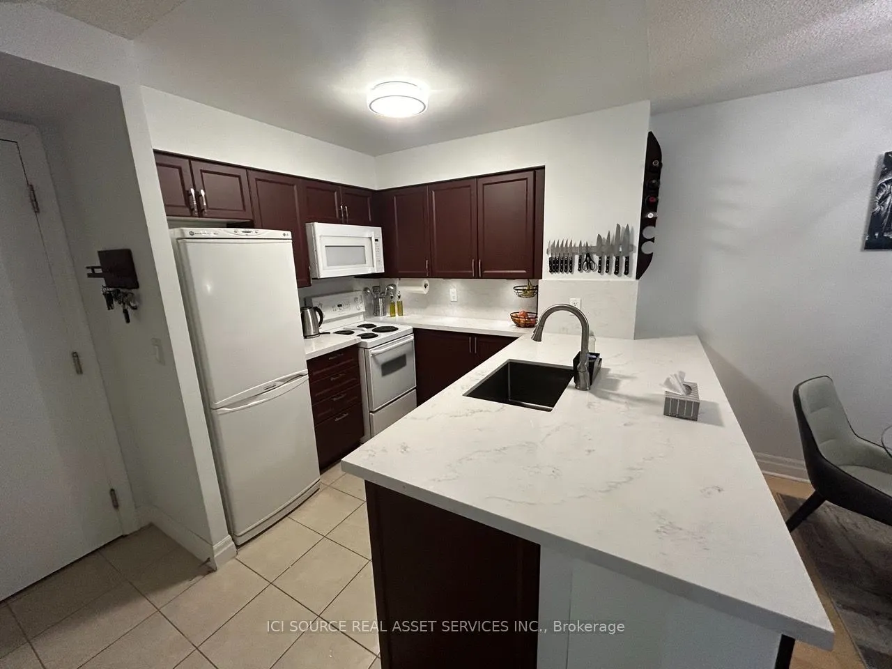 2121 Lake Shore Boulevard W #915