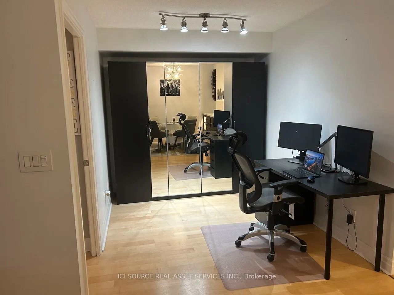 2121 Lake Shore Boulevard W #915